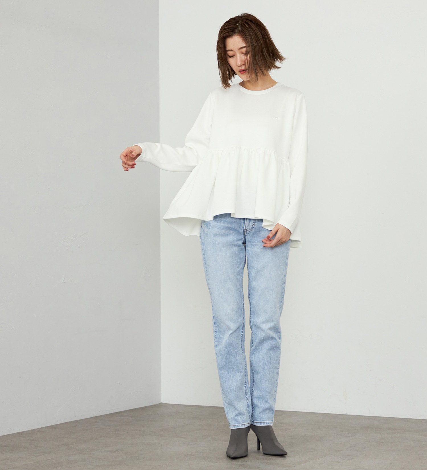 Lee(リー)のSTANDARD WARDROBE LASTIC【ストレッチデニム】テーパードパンツ|パンツ/デニム/ジーンズパンツ/レディース|淡色ブルー