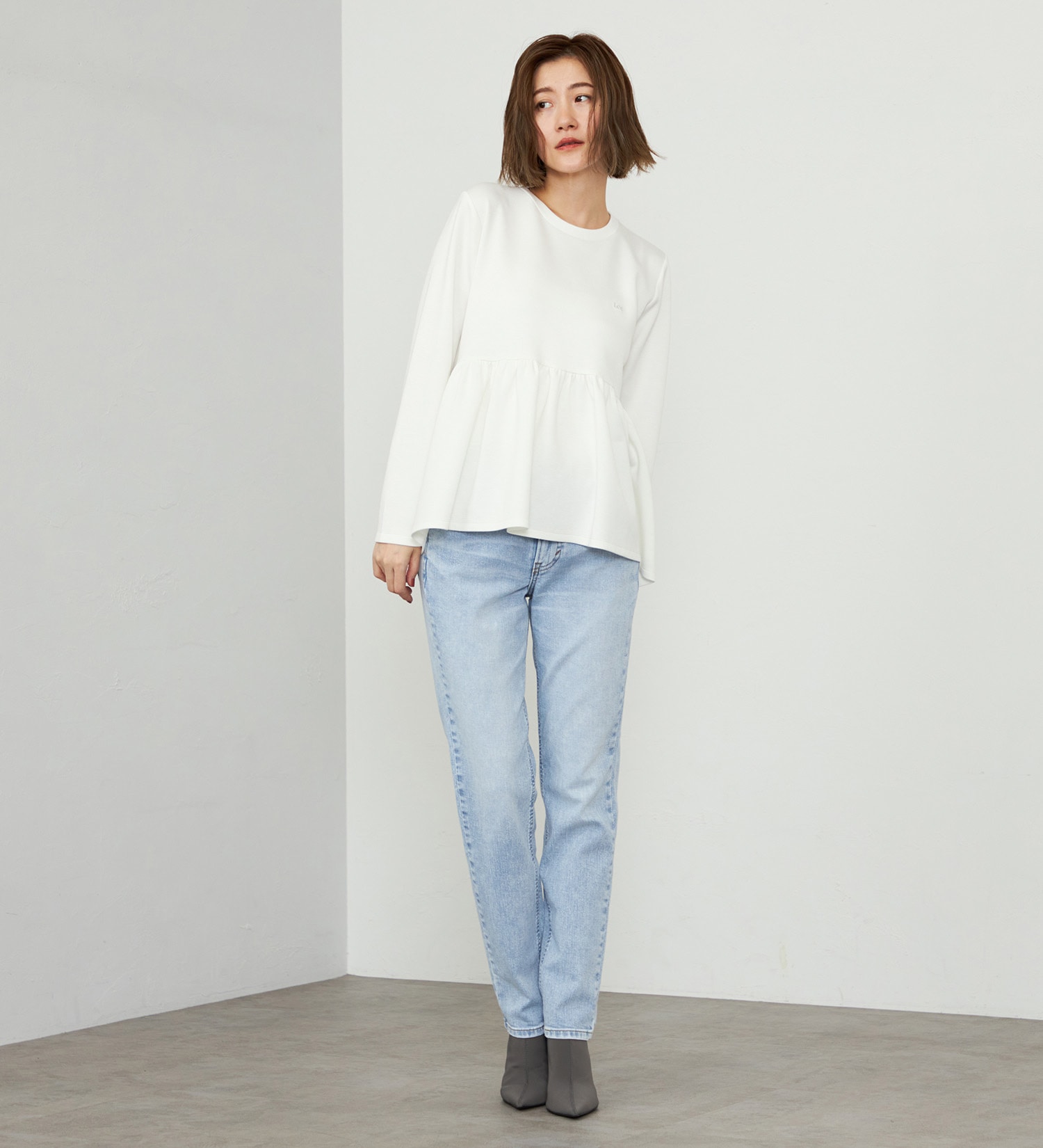 Lee(リー)のSTANDARD WARDROBE LASTIC【ストレッチデニム】テーパードパンツ|パンツ/デニム/ジーンズパンツ/レディース|淡色ブルー