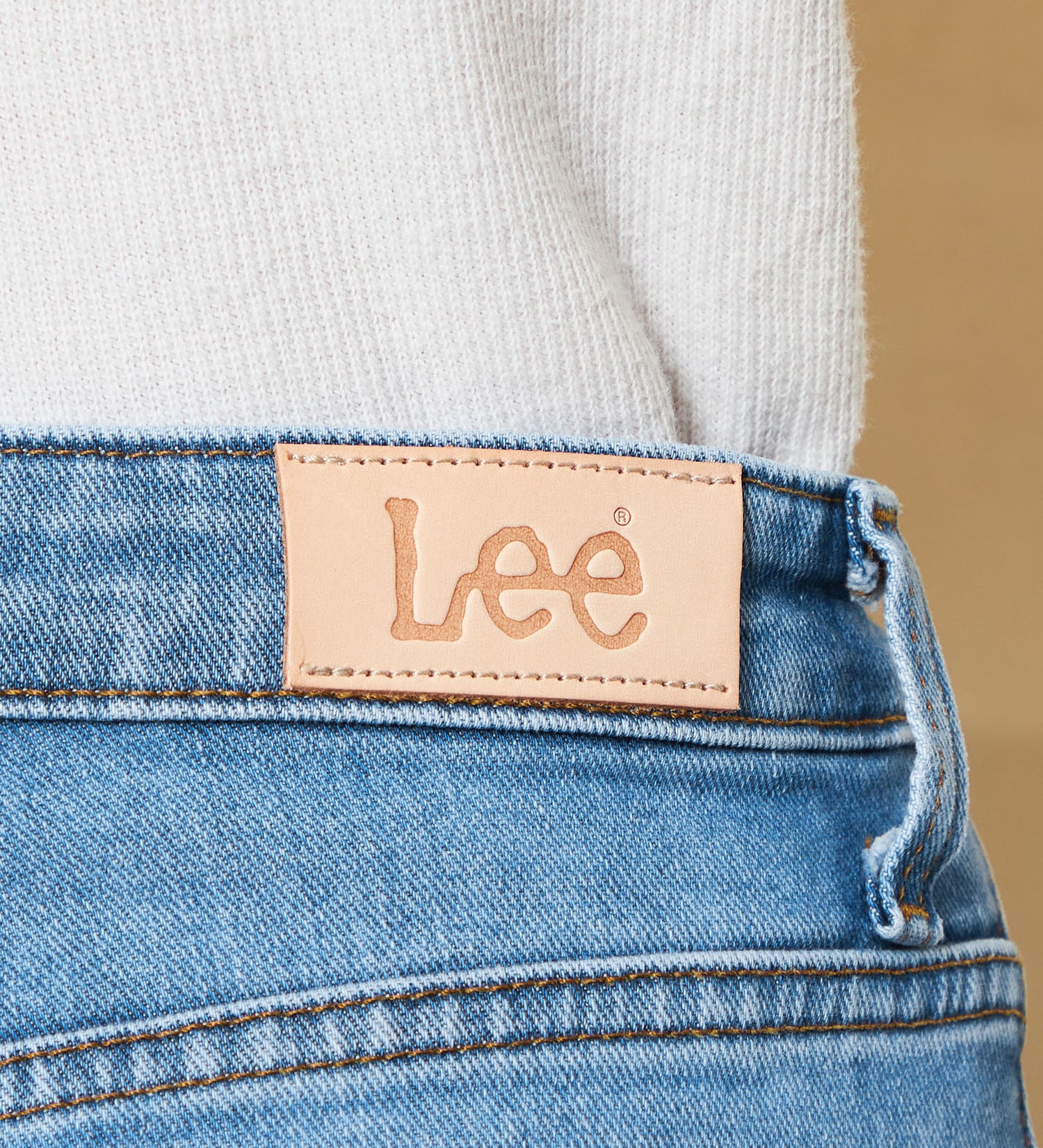 Lee(リー)の【試着対象】【春夏NEWカラー】STANDARD WARDROBE LASTIC WIDE/スタンダードワードローブ ラスティック ストレッチワイドパンツ|パンツ/デニム/ジーンズパンツ/レディース|中色ブルー