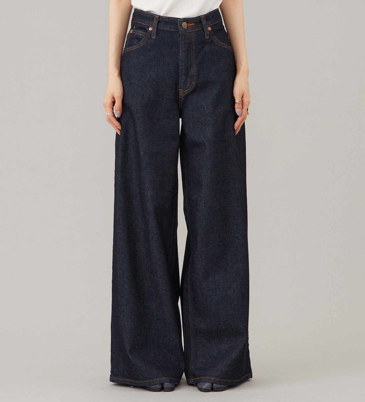 Lee(リー)のSTANDARD WARDROBE LASTIC リラックスワイド【ストレッチデニム】|パンツ/デニム/ジーンズパンツ/レディース|インディゴブルー