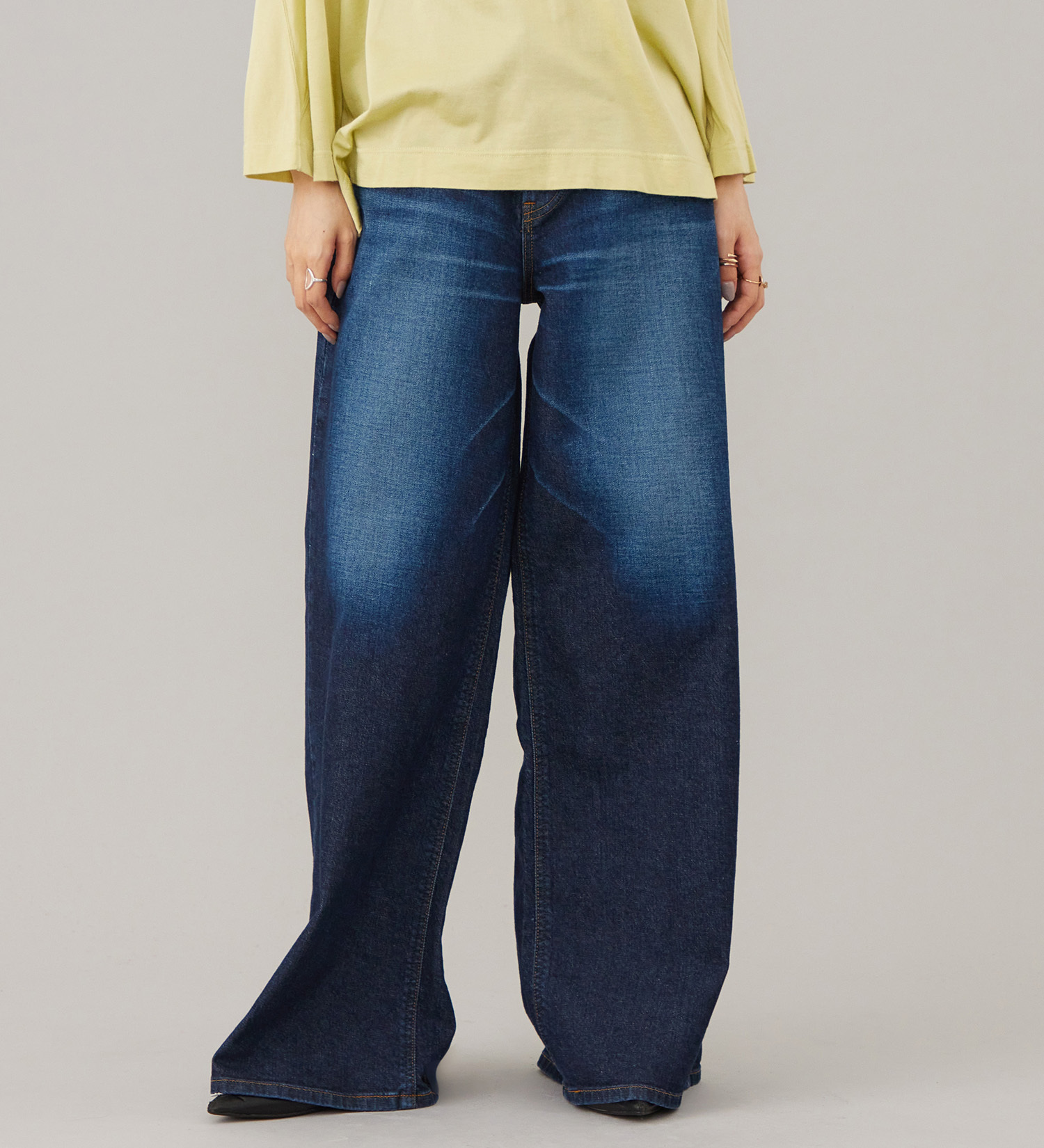 Lee(リー)のSTANDARD WARDROBE LASTIC リラックスワイド【ストレッチデニム】|パンツ/デニム/ジーンズパンツ/レディース|濃色ブルー