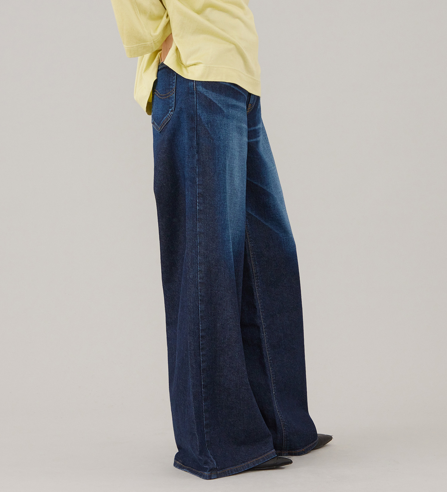 Lee(リー)のSTANDARD WARDROBE LASTIC リラックスワイド【ストレッチデニム】|パンツ/デニム/ジーンズパンツ/レディース|濃色ブルー