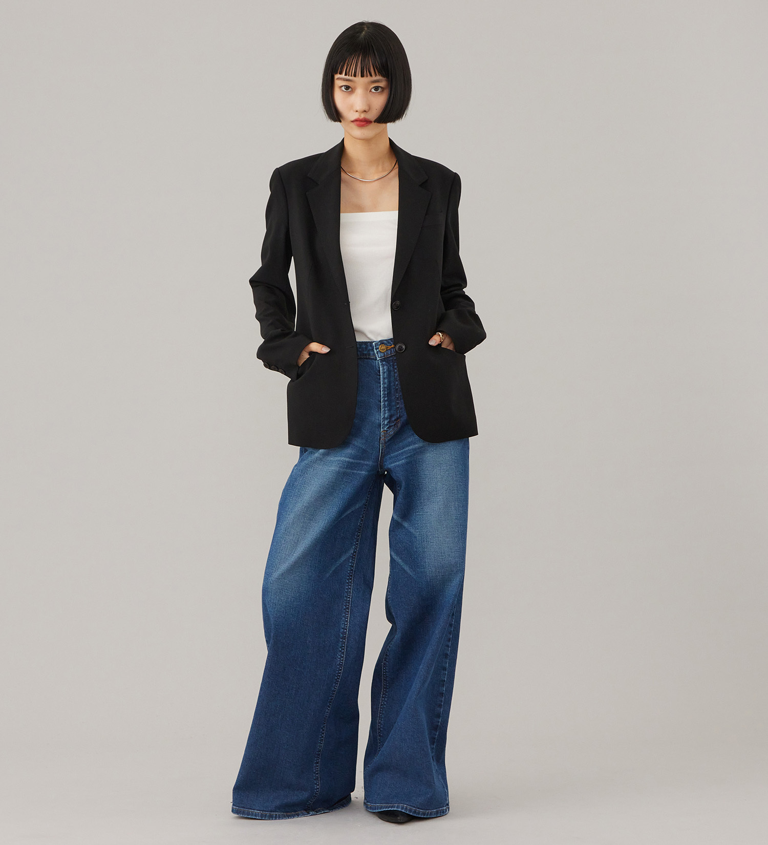 Lee(リー)のSTANDARD WARDROBE LASTIC リラックスワイド【ストレッチデニム】|パンツ/デニム/ジーンズパンツ/レディース|中色ブルー