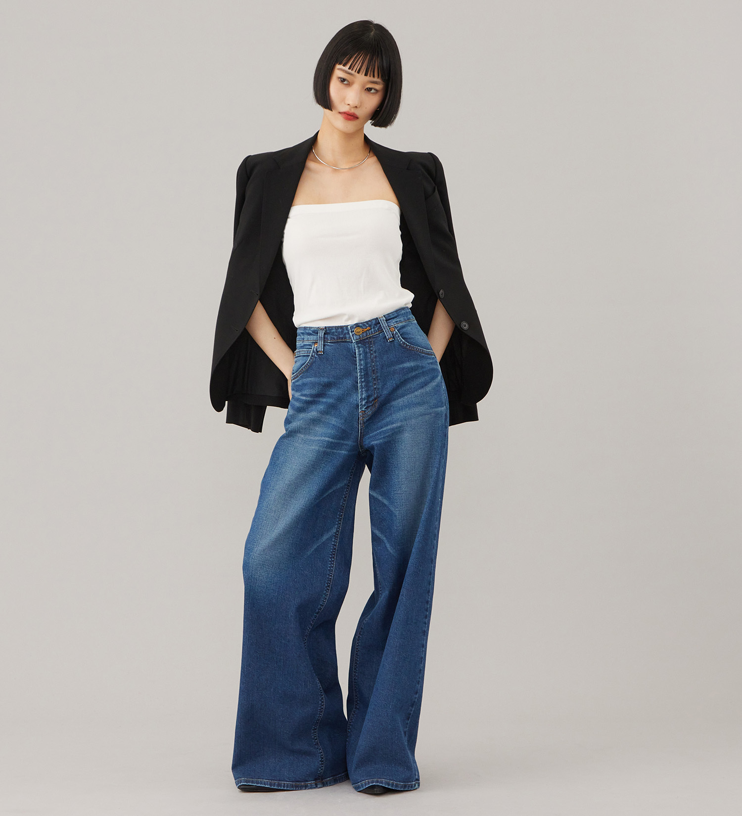 Lee(リー)のSTANDARD WARDROBE LASTIC リラックスワイド【ストレッチデニム】|パンツ/デニム/ジーンズパンツ/レディース|中色ブルー