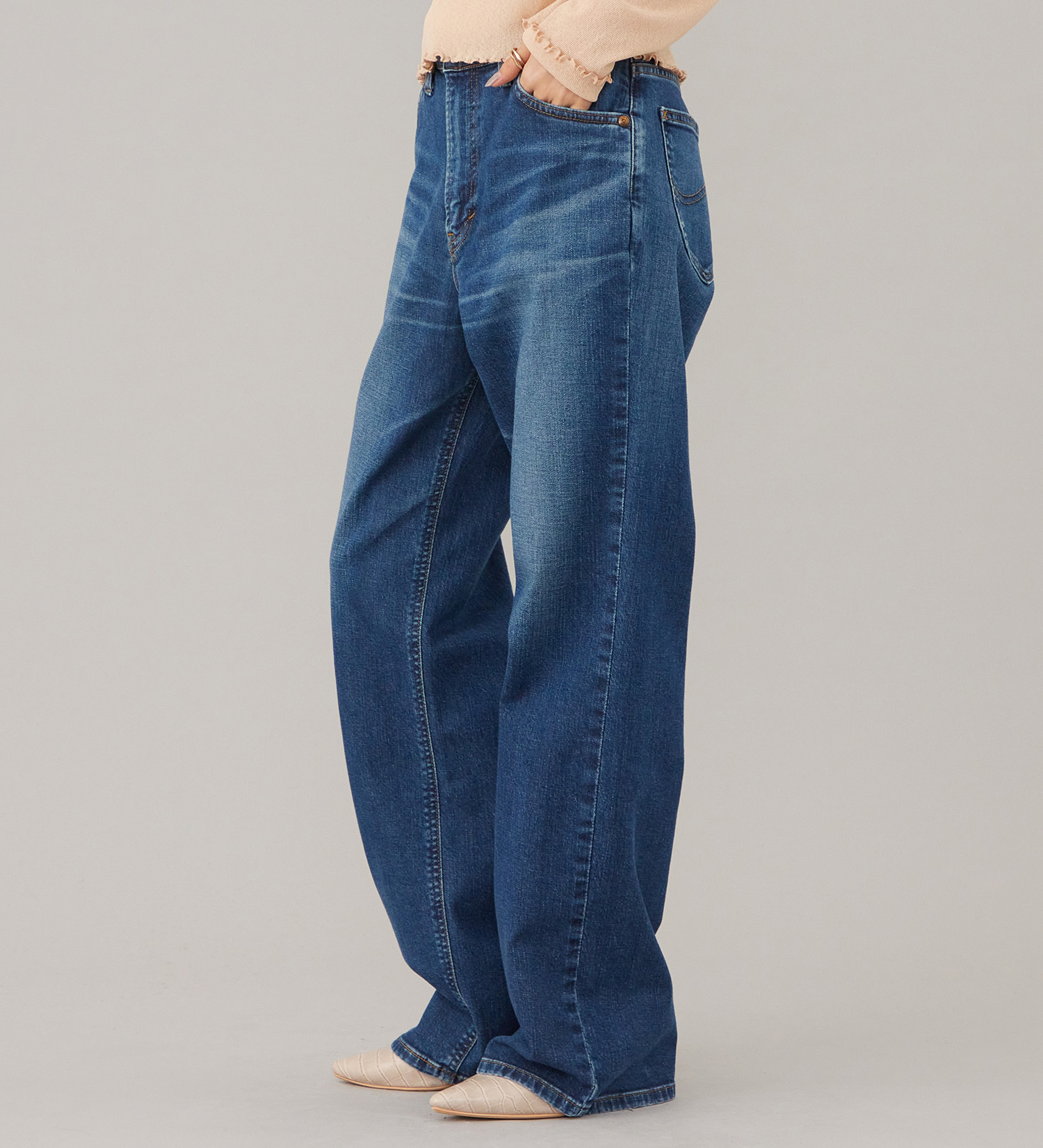 Lee(リー)のSTANDARD WARDROBE LASTIC ストレート【ストレッチデニム】|パンツ/デニム/ジーンズパンツ/レディース|中色ブルー