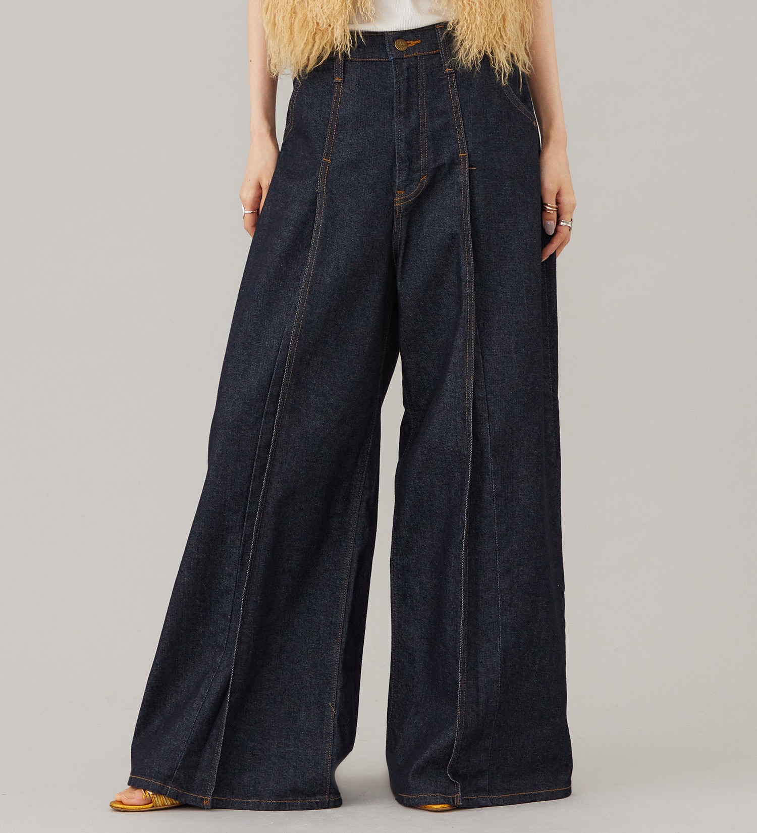 Lee(リー)のSTANDARD WARDROBE LASTIC プリ―テッドワイド【ストレッチデニム】|パンツ/デニム/ジーンズパンツ/レディース|インディゴブルー