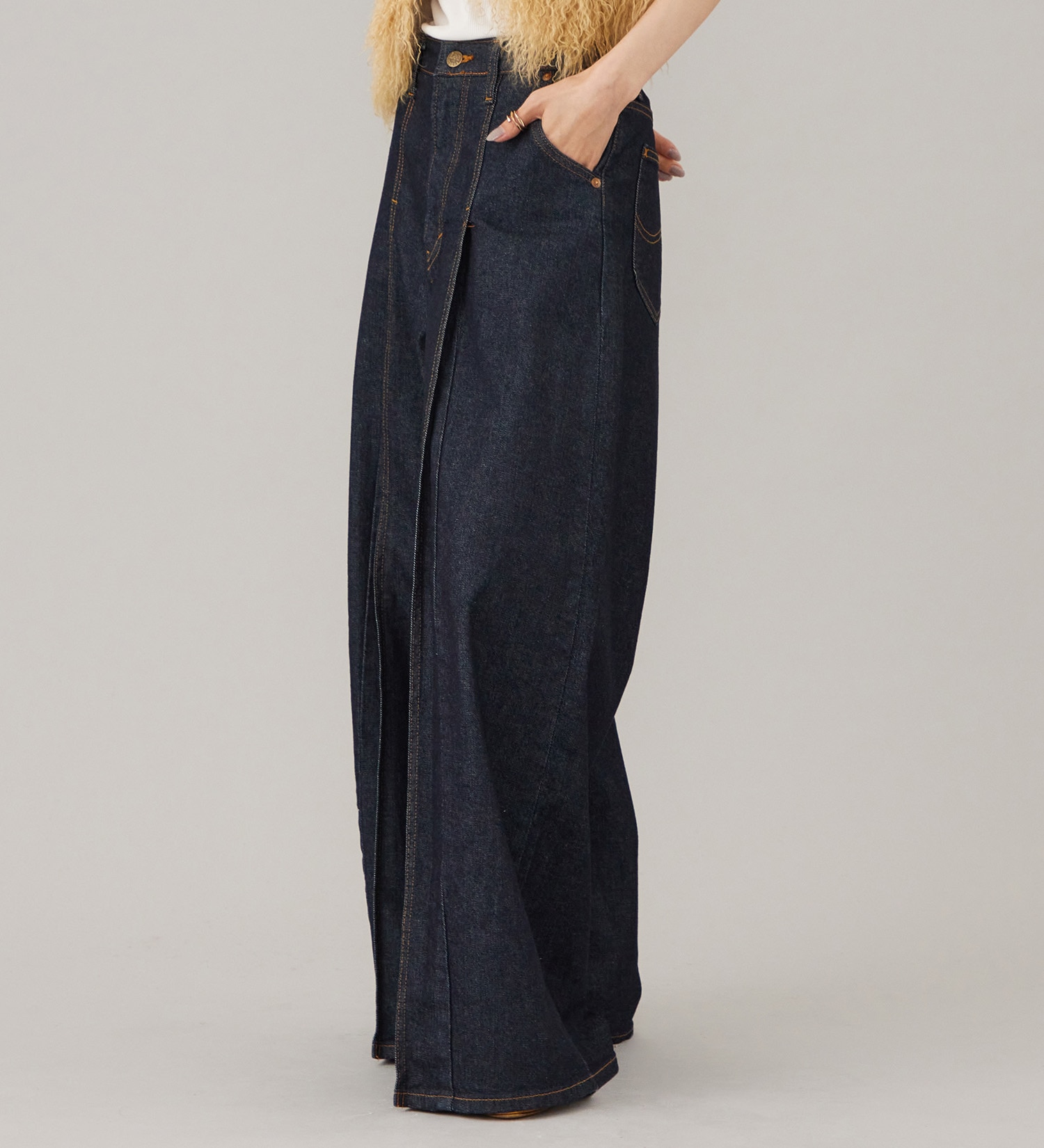 Lee(リー)のSTANDARD WARDROBE LASTIC プリ―テッドワイド【ストレッチデニム】|パンツ/デニム/ジーンズパンツ/レディース|インディゴブルー