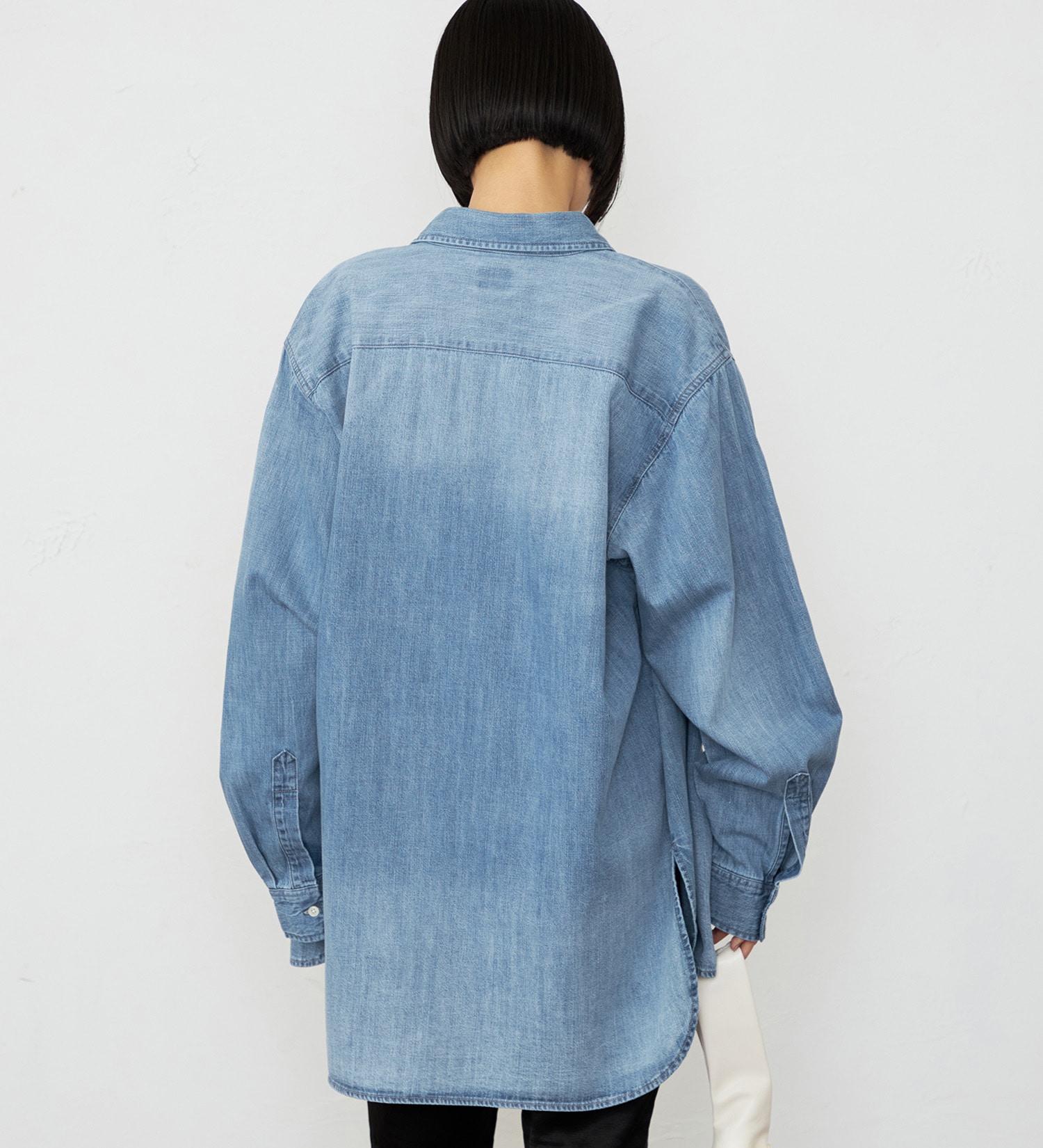 Lee(リー)の【予約】ワークデニムシャツ ライトオンスで着やすい 羽織|トップス/シャツ/ブラウス/レディース|淡色ブルー