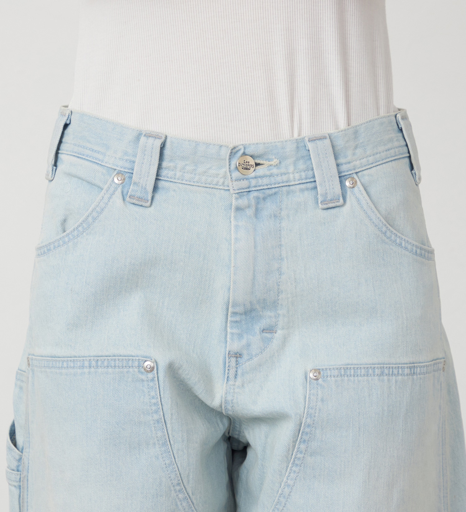 Lee(リー)の【EC/直営店別注】ダブルニーコクーンデニムパンツ|パンツ/デニム/ジーンズパンツ/レディース|淡色ブルー