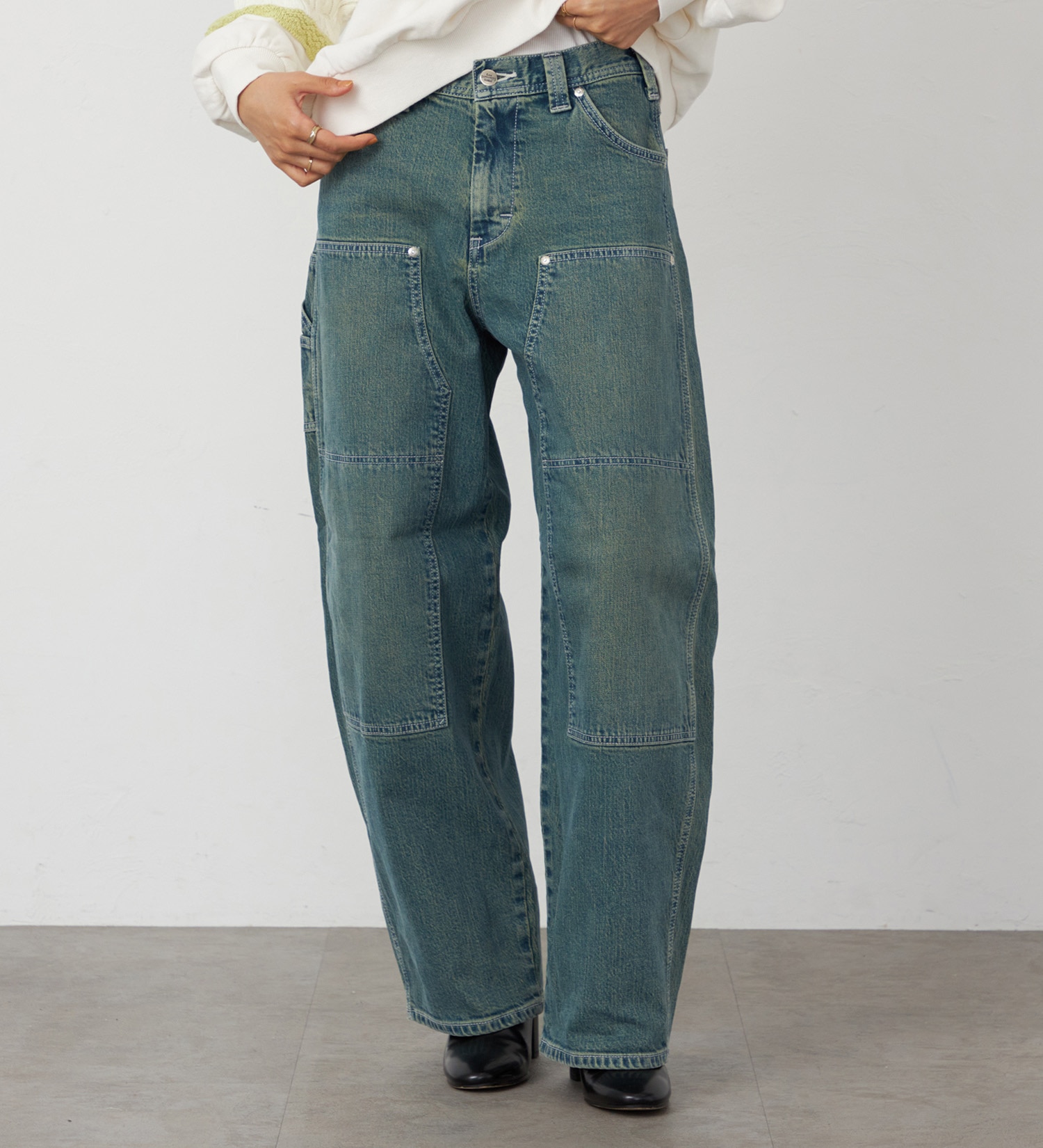 Lee(リー)の【EC/直営店別注】ダブルニーコクーンデニムパンツ|パンツ/デニム/ジーンズパンツ/レディース|ブルーグリーン