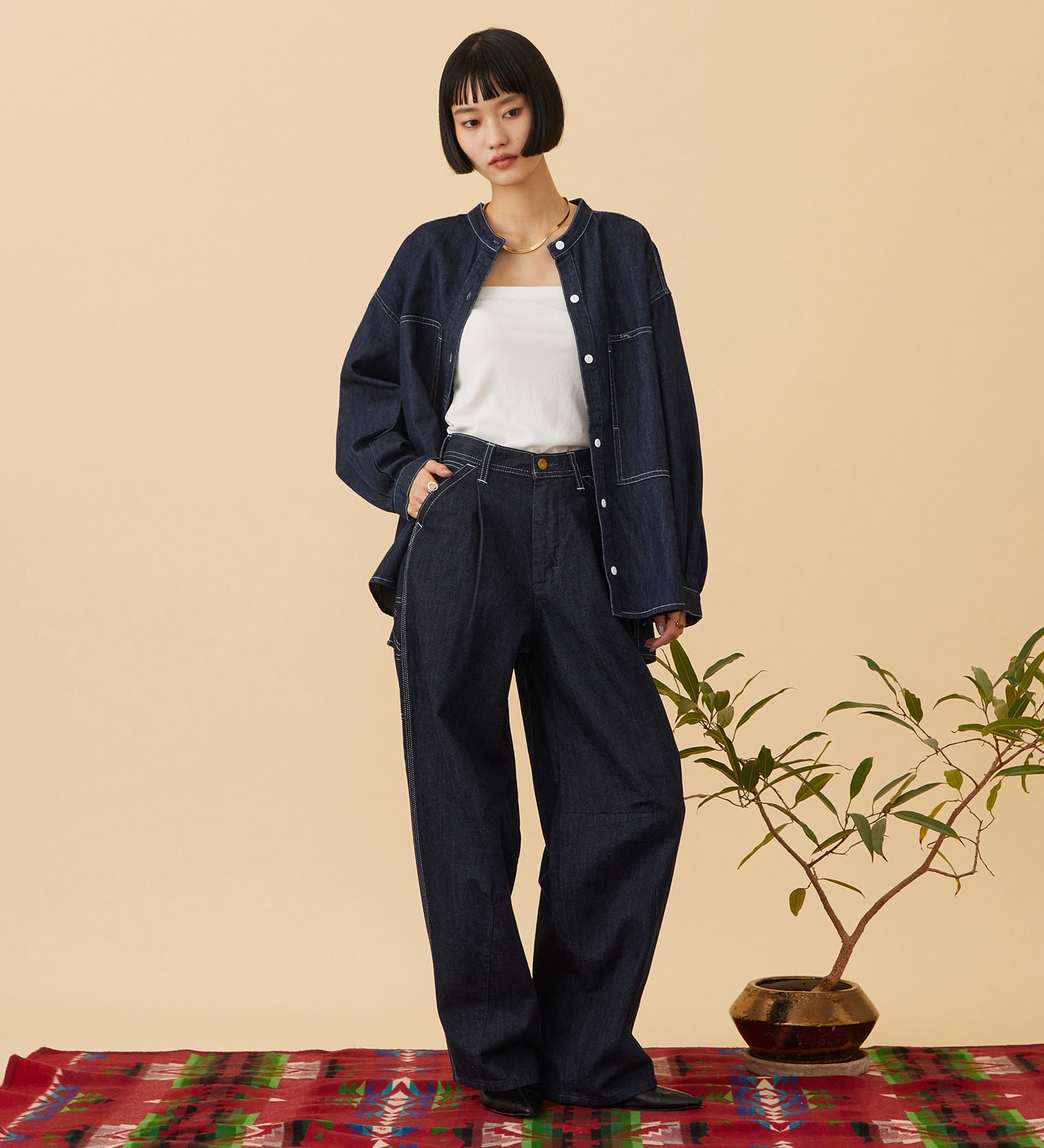 Lee(リー)の【予約】ARCH PAINTER/アーチペインターデニムパンツ DUNGAREES【セットアップ対応】|パンツ/デニム/ジーンズパンツ/レディース|インディゴブルー