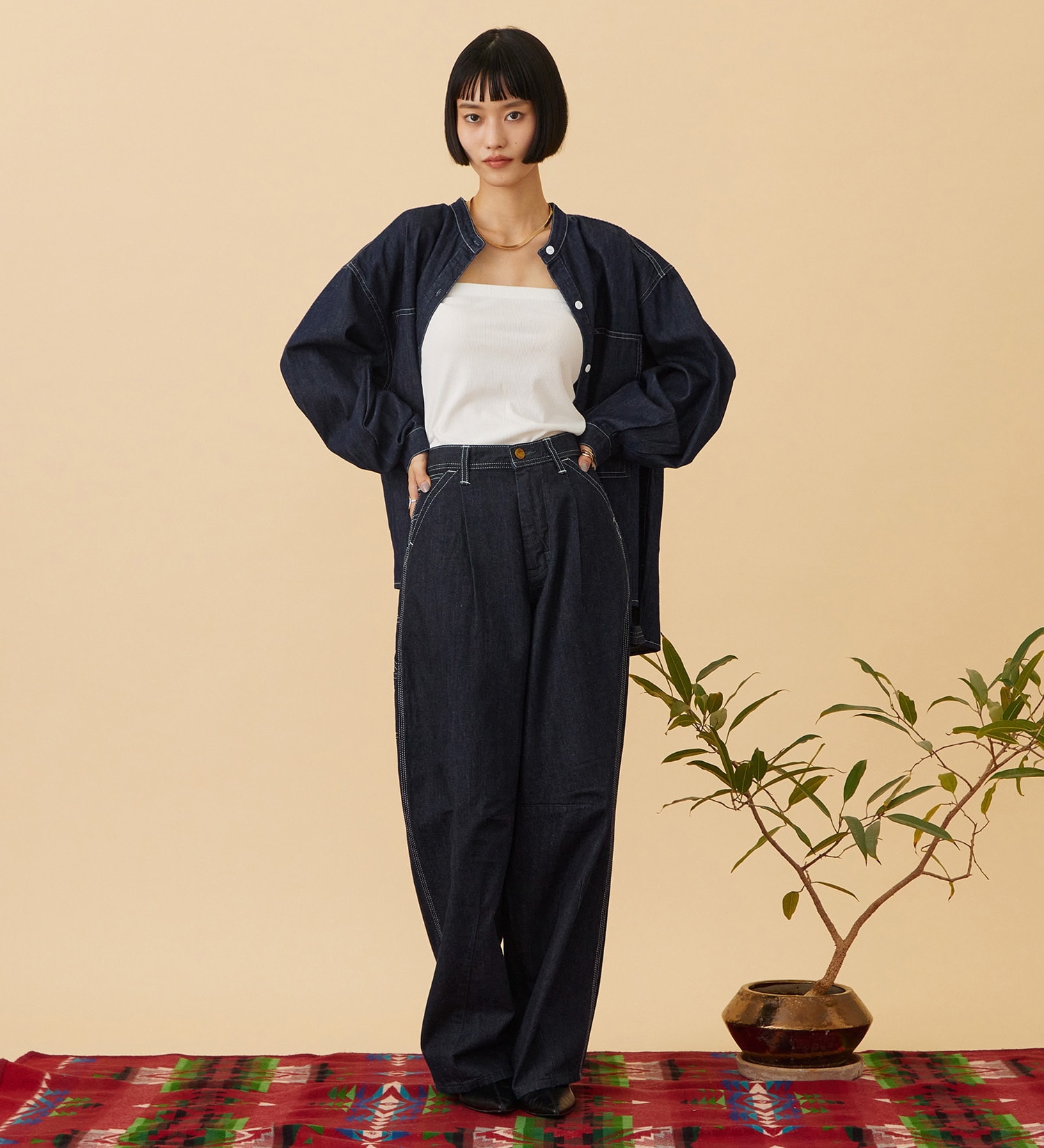 Lee(リー)の【予約】ARCH PAINTER/アーチペインターデニムパンツ DUNGAREES【セットアップ対応】|パンツ/デニム/ジーンズパンツ/レディース|インディゴブルー