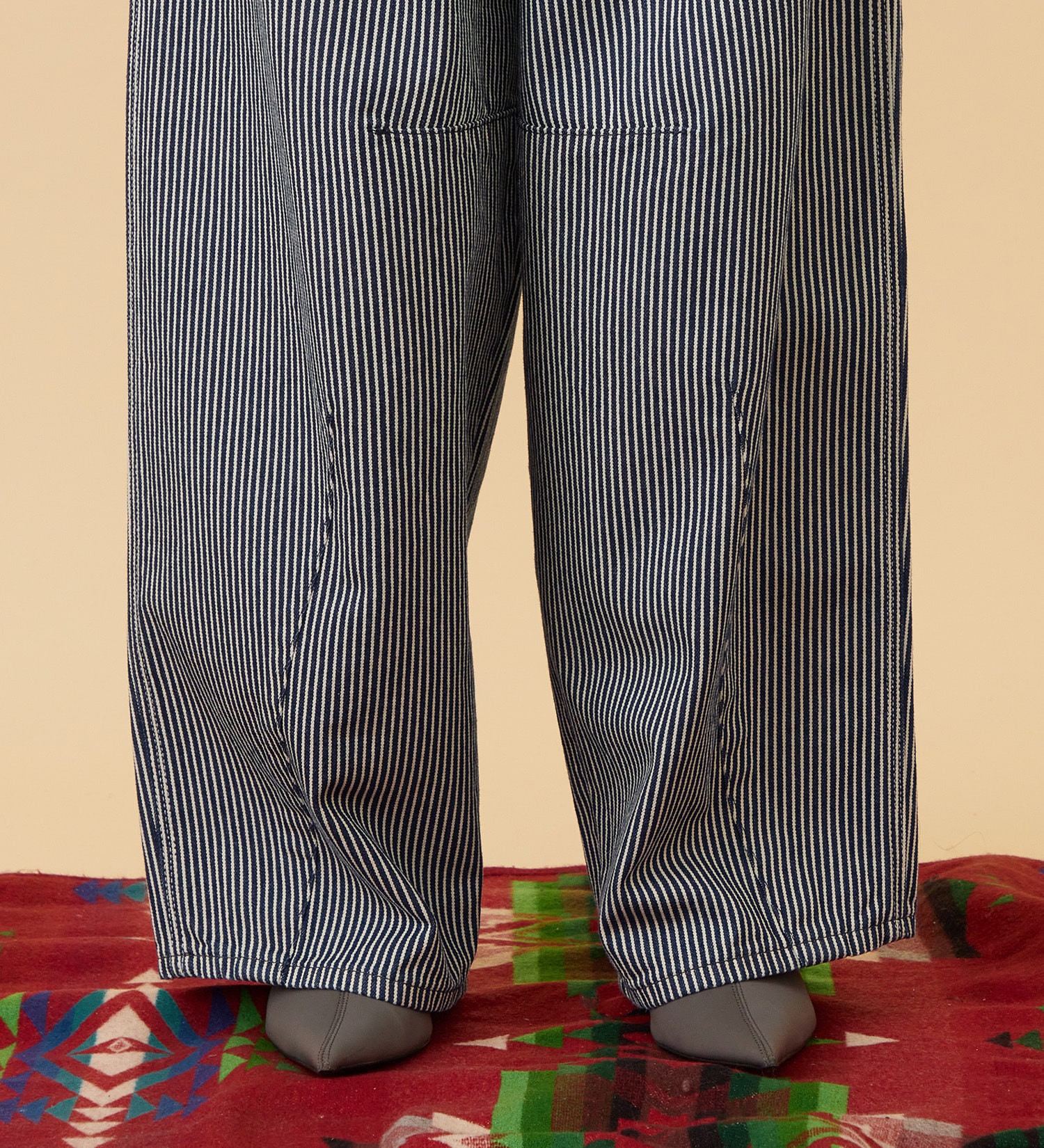 Lee(リー)の【予約】ARCH PAINTER/アーチペインターデニムパンツ DUNGAREES【セットアップ対応】|パンツ/デニム/ジーンズパンツ/レディース|ヒッコリー
