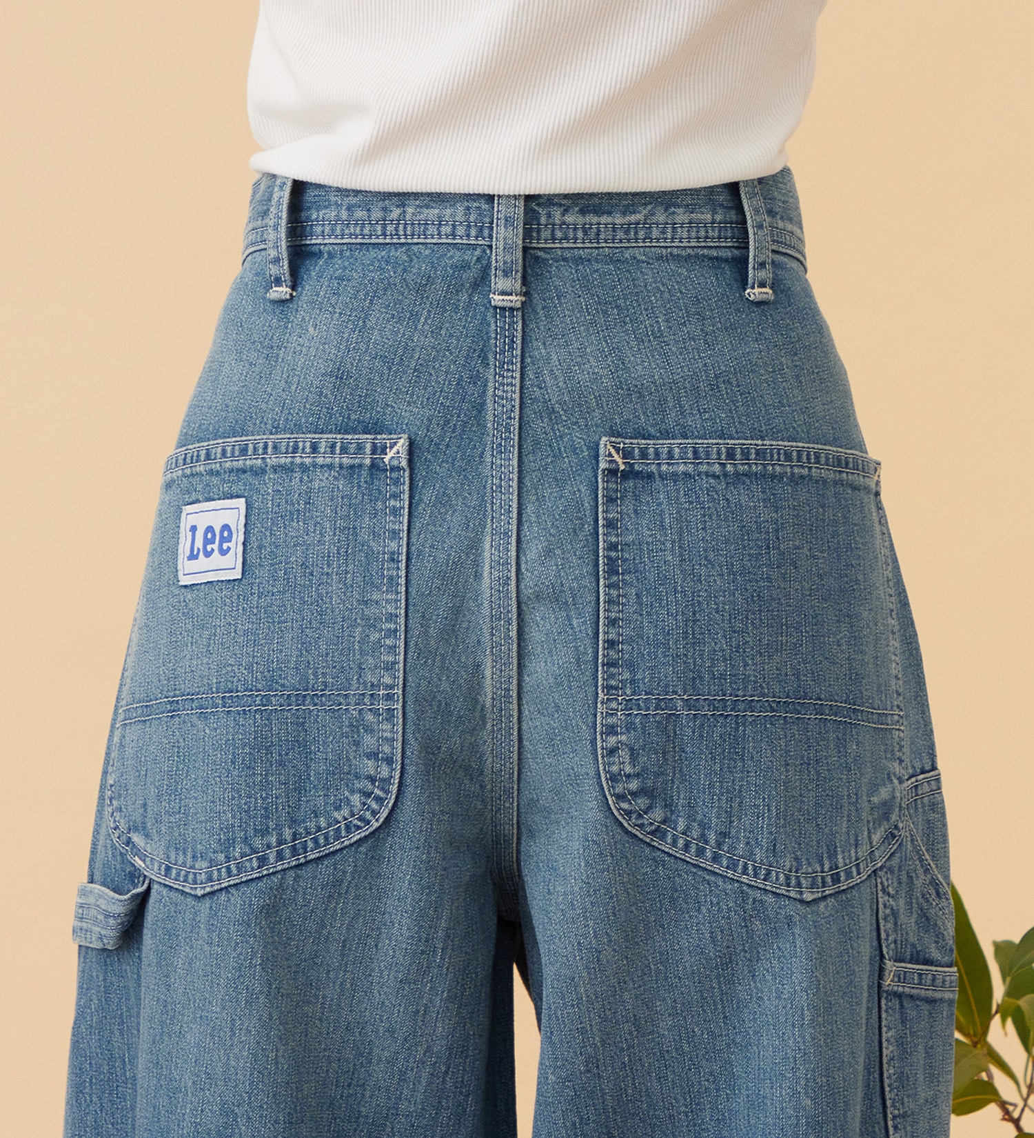 Lee(リー)の【予約】ARCH PAINTER/アーチペインターデニムパンツ DUNGAREES【セットアップ対応】|パンツ/デニム/ジーンズパンツ/レディース|中色ブルー