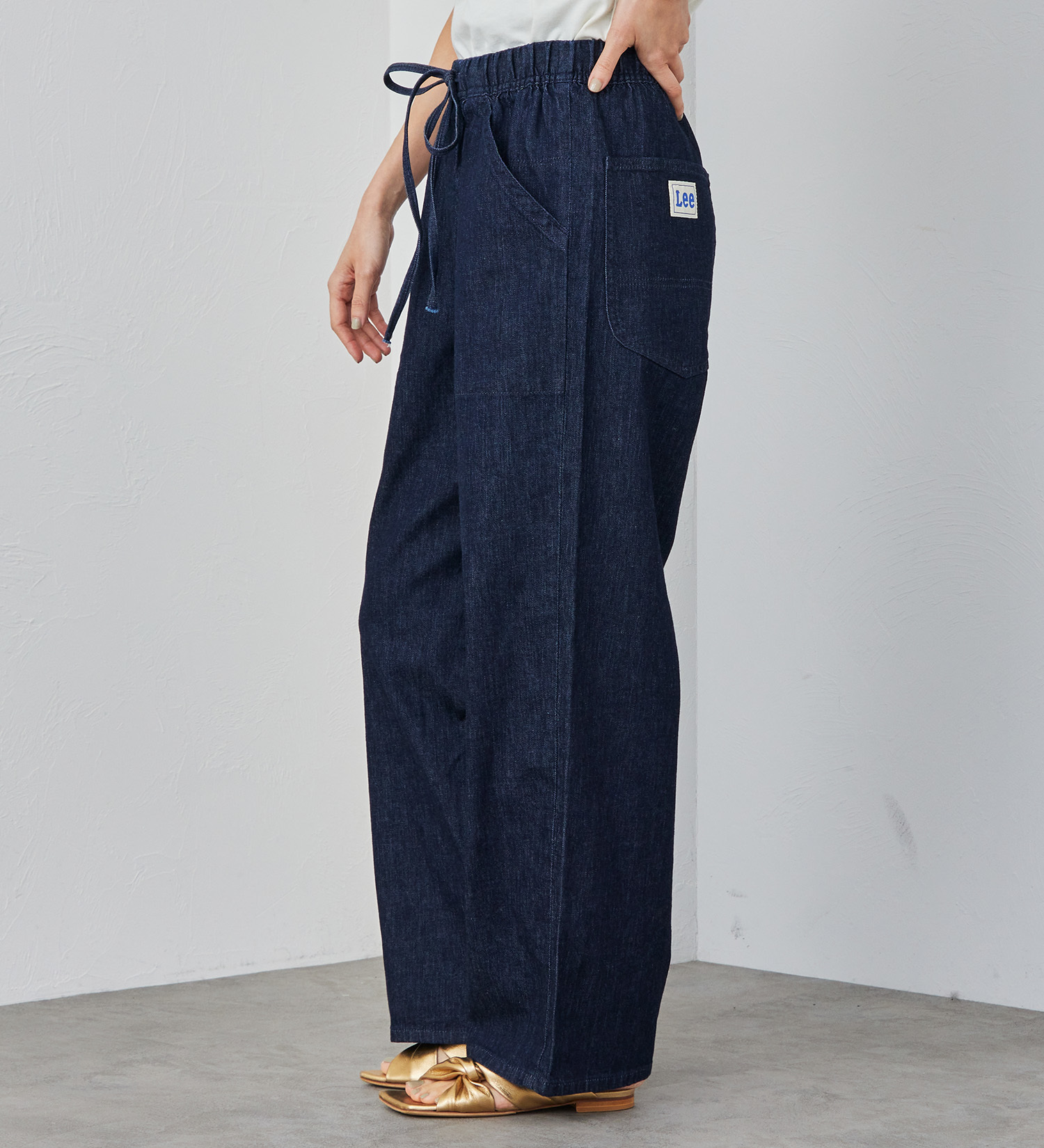 Lee(リー)の【直営店・WEB別注】リラックスワイドペインターパンツ 【涼/JADE AIR/軽量デニム】|パンツ/デニム/ジーンズパンツ/レディース|インディゴブルー