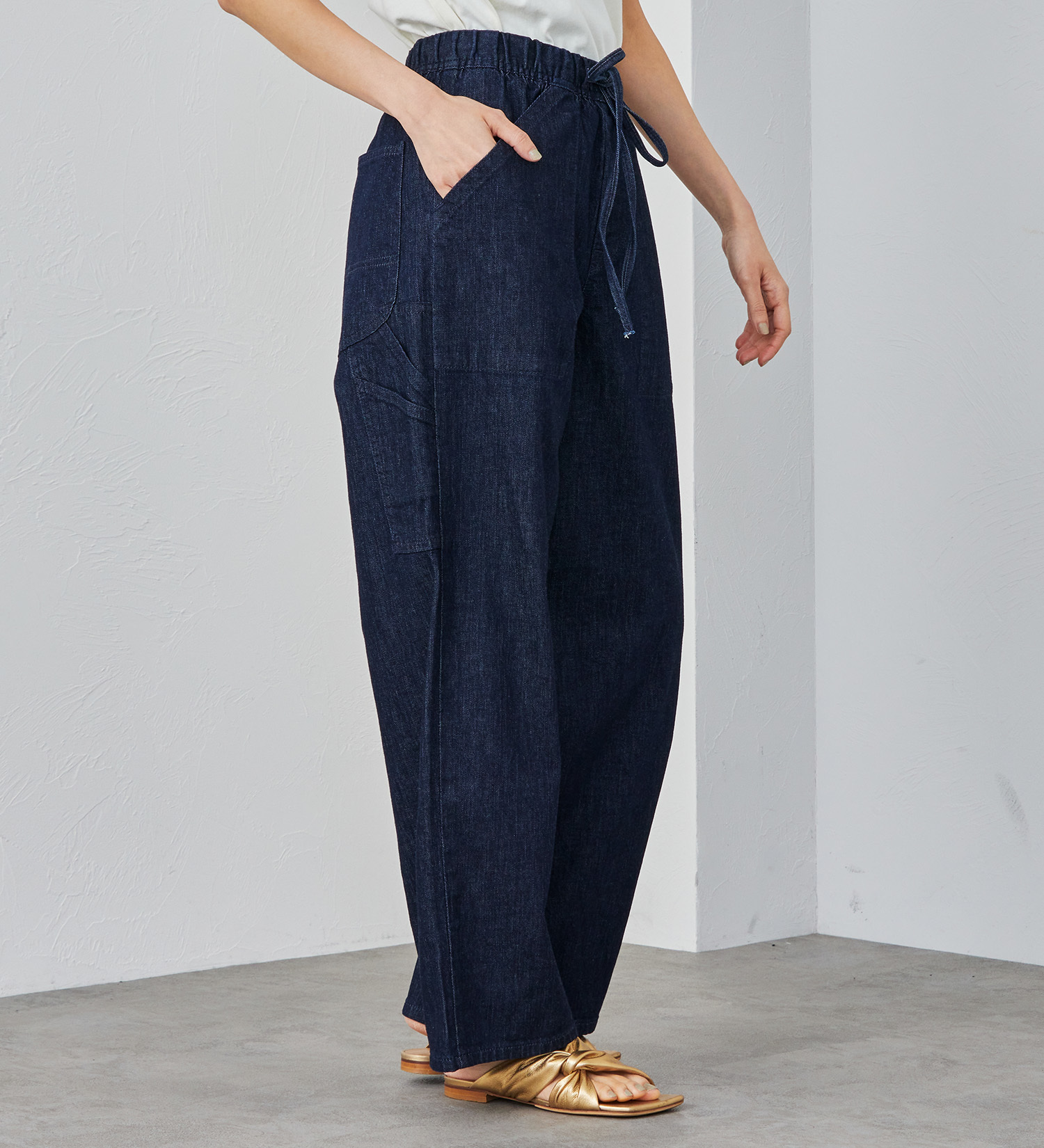 Lee(リー)の【直営店・WEB別注】リラックスワイドペインターパンツ 【涼/JADE AIR/軽量デニム】|パンツ/デニム/ジーンズパンツ/レディース|インディゴブルー