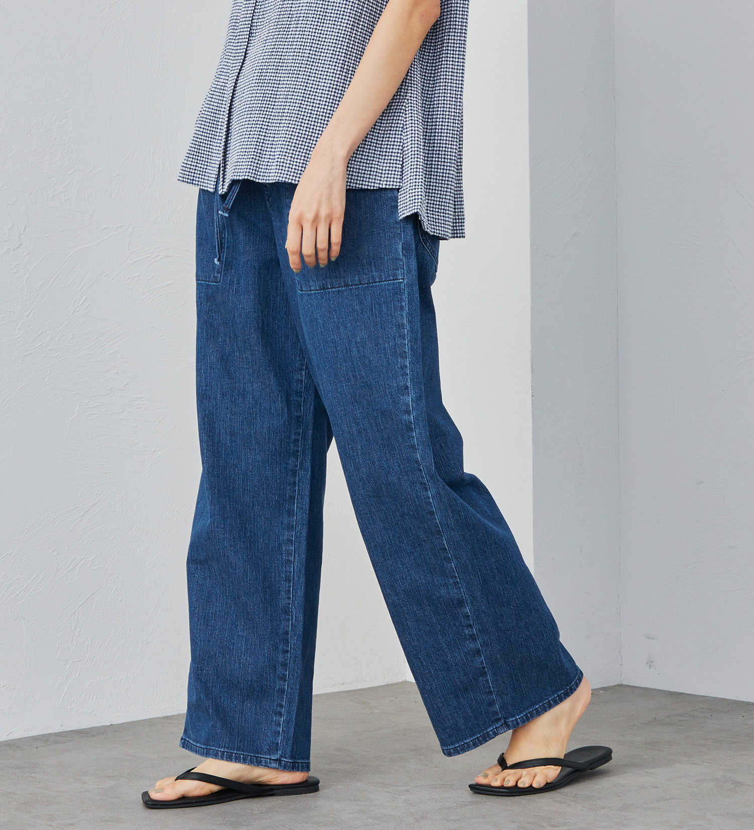 Lee(リー)の【直営店・WEB別注】リラックスワイドペインターパンツ 【涼/JADE AIR/軽量デニム】|パンツ/デニム/ジーンズパンツ/レディース|中色ブルー