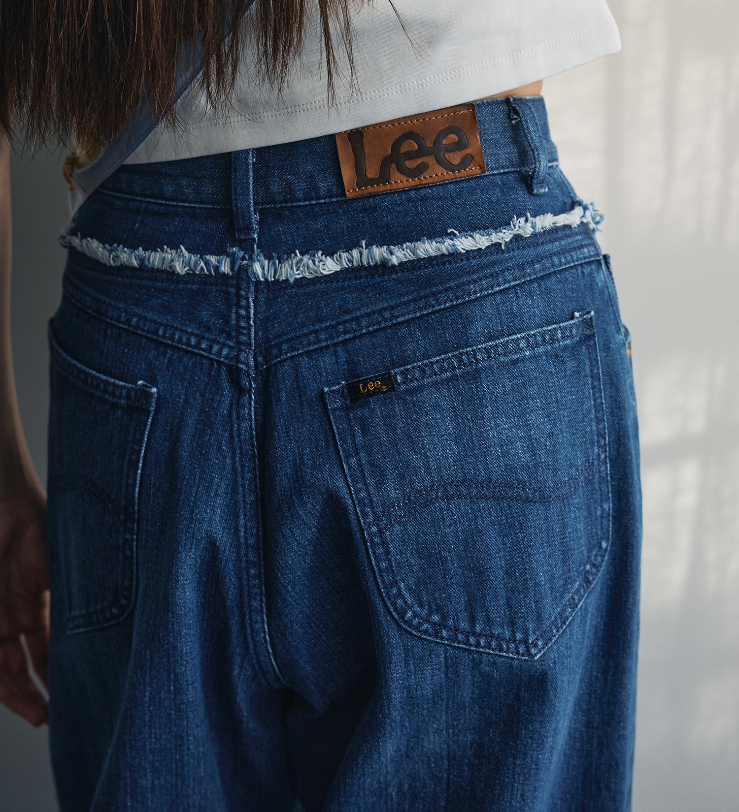 Lee(リー)のダブルウエスト ワイドデニムパンツ/オーガニック混コットン|パンツ/デニム/ジーンズパンツ/レディース|中色ブルー
