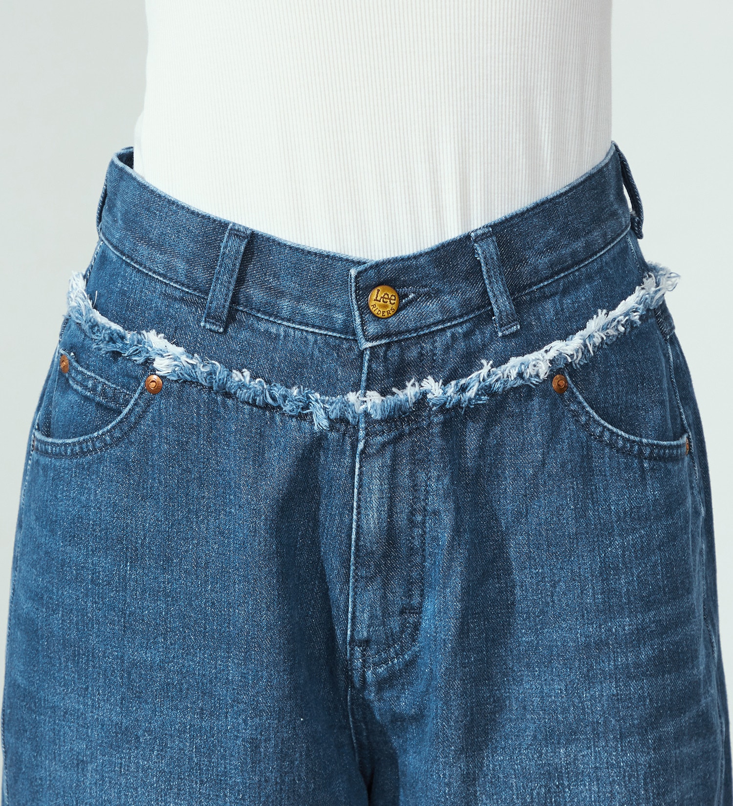 Lee(リー)のダブルウエスト ワイドデニムパンツ/オーガニック混コットン|パンツ/デニム/ジーンズパンツ/レディース|中色ブルー