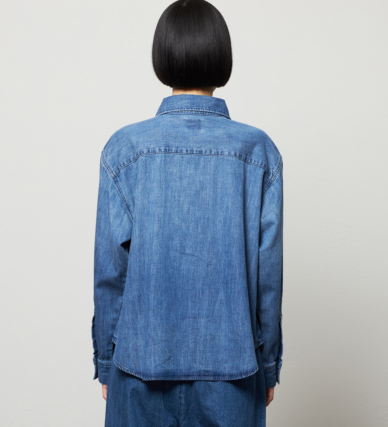 Lee(リー)のボタンダウンシャツ/ライトオンス|トップス/シャツ/ブラウス/レディース|中色ブルー