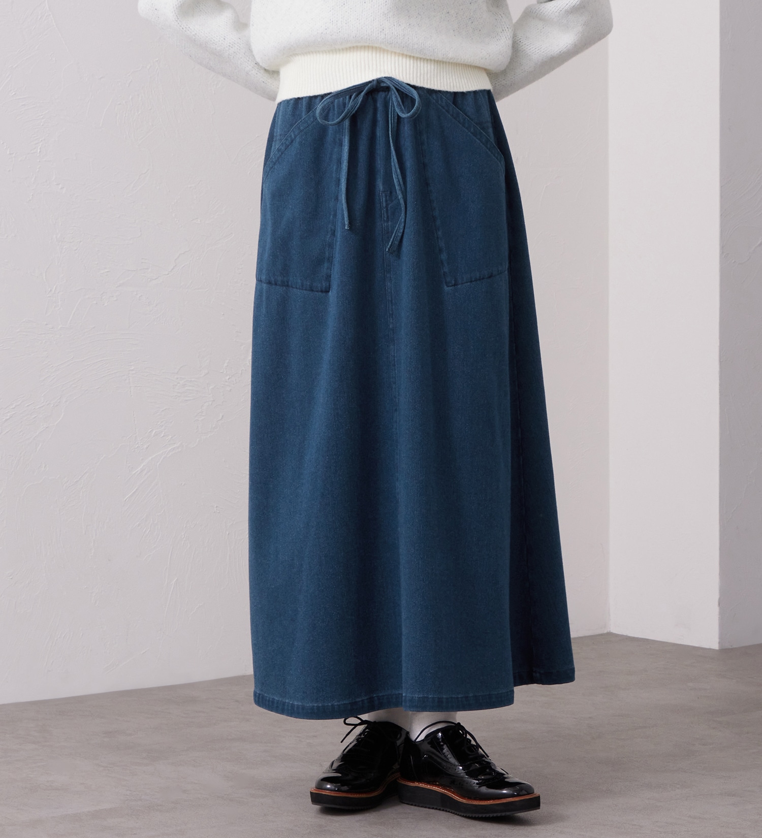 Lee(リー)のEASY SKIRT / イージースカート ニットデニム【暖】|スカート/デニムスカート/レディース|中色ブルー