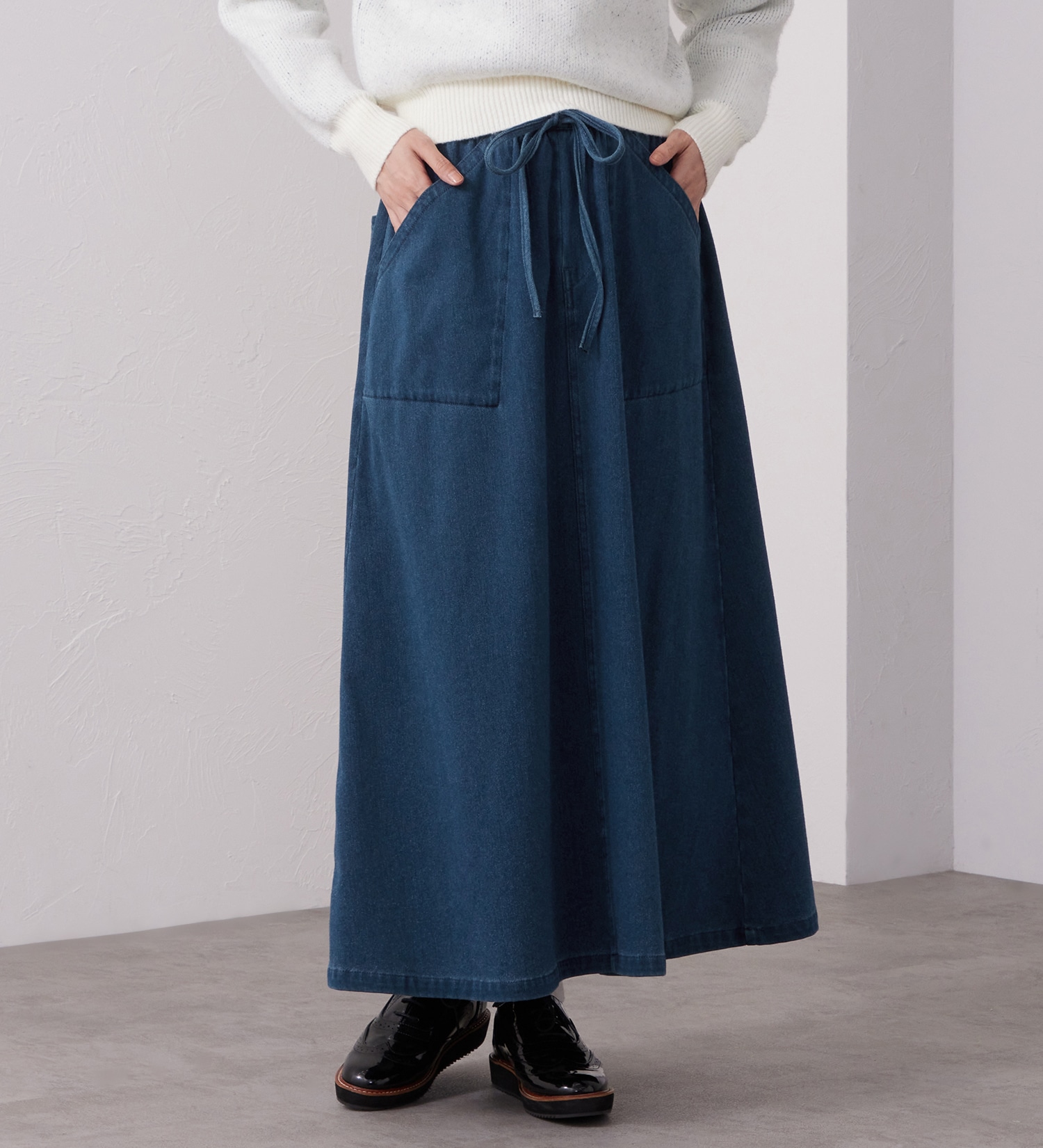 Lee(リー)のEASY SKIRT / イージースカート ニットデニム【暖】|スカート/デニムスカート/レディース|中色ブルー