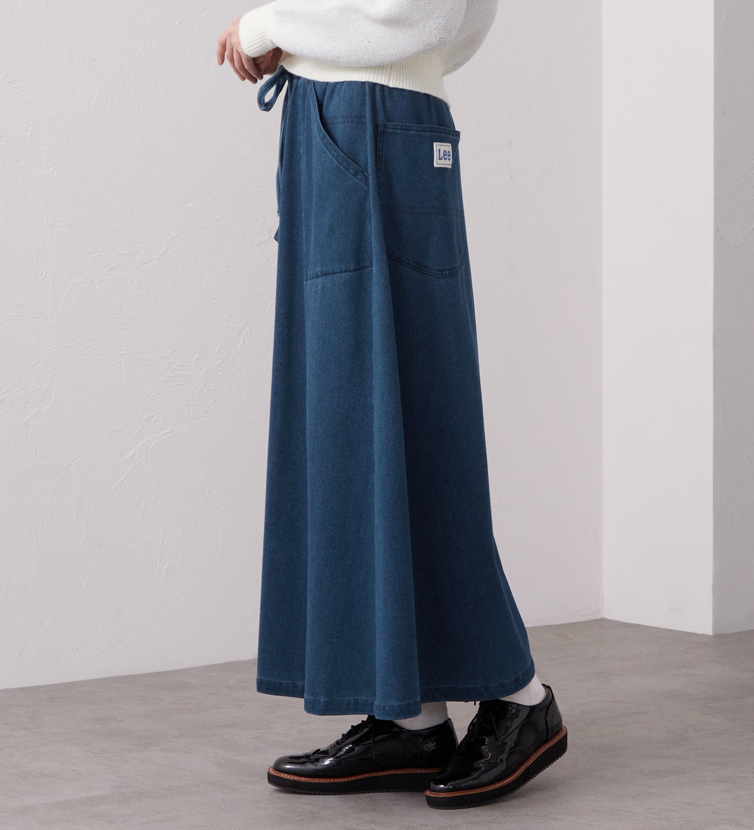 Lee(リー)のEASY SKIRT / イージースカート ニットデニム【暖】|スカート/デニムスカート/レディース|中色ブルー