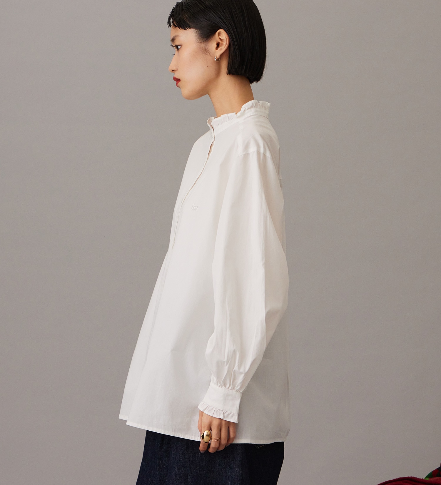 Lee(リー)のFRILL DENIM SHIRTS / フリルデニムシャツ|トップス/シャツ/ブラウス/レディース|ホワイト