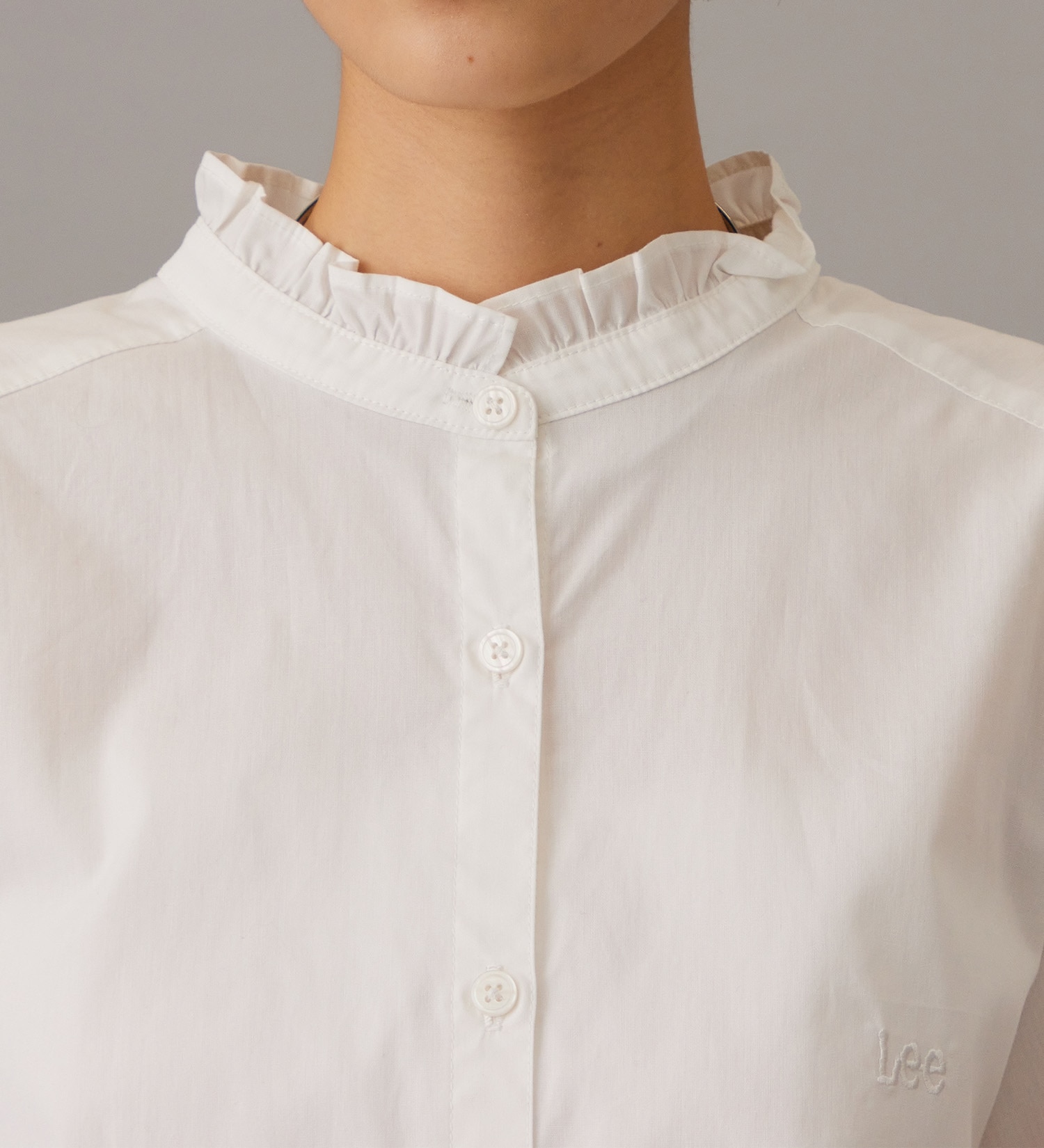 Lee(リー)のFRILL DENIM SHIRTS / フリルデニムシャツ|トップス/シャツ/ブラウス/レディース|ホワイト