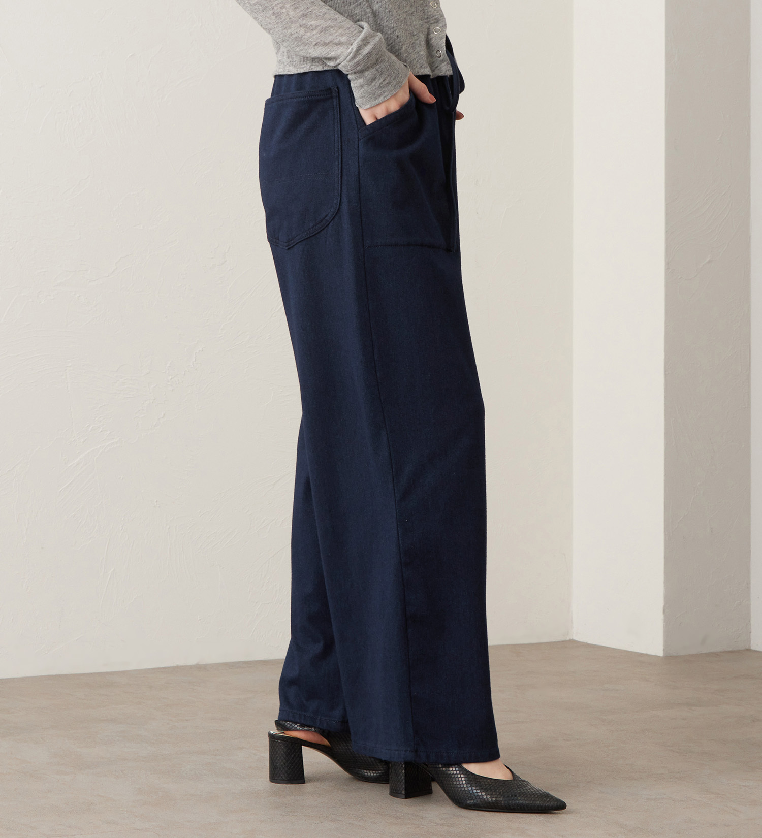 Lee(リー)の【試着対象】EASY PAINTER PANTS / イージーペインターパンツ ニットデニム【暖】|パンツ/デニム/ジーンズパンツ/レディース|インディゴブルー