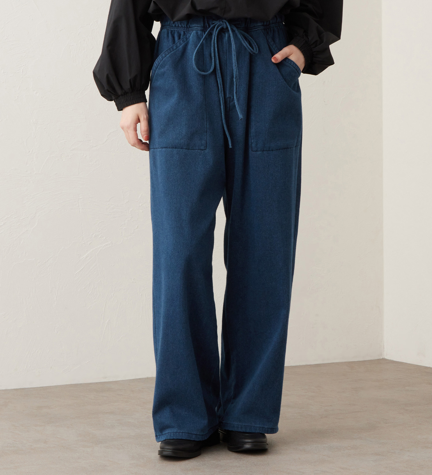 Lee(リー)の【試着対象】EASY PAINTER PANTS / イージーペインターパンツ ニットデニム【暖】|パンツ/デニム/ジーンズパンツ/レディース|中色ブルー