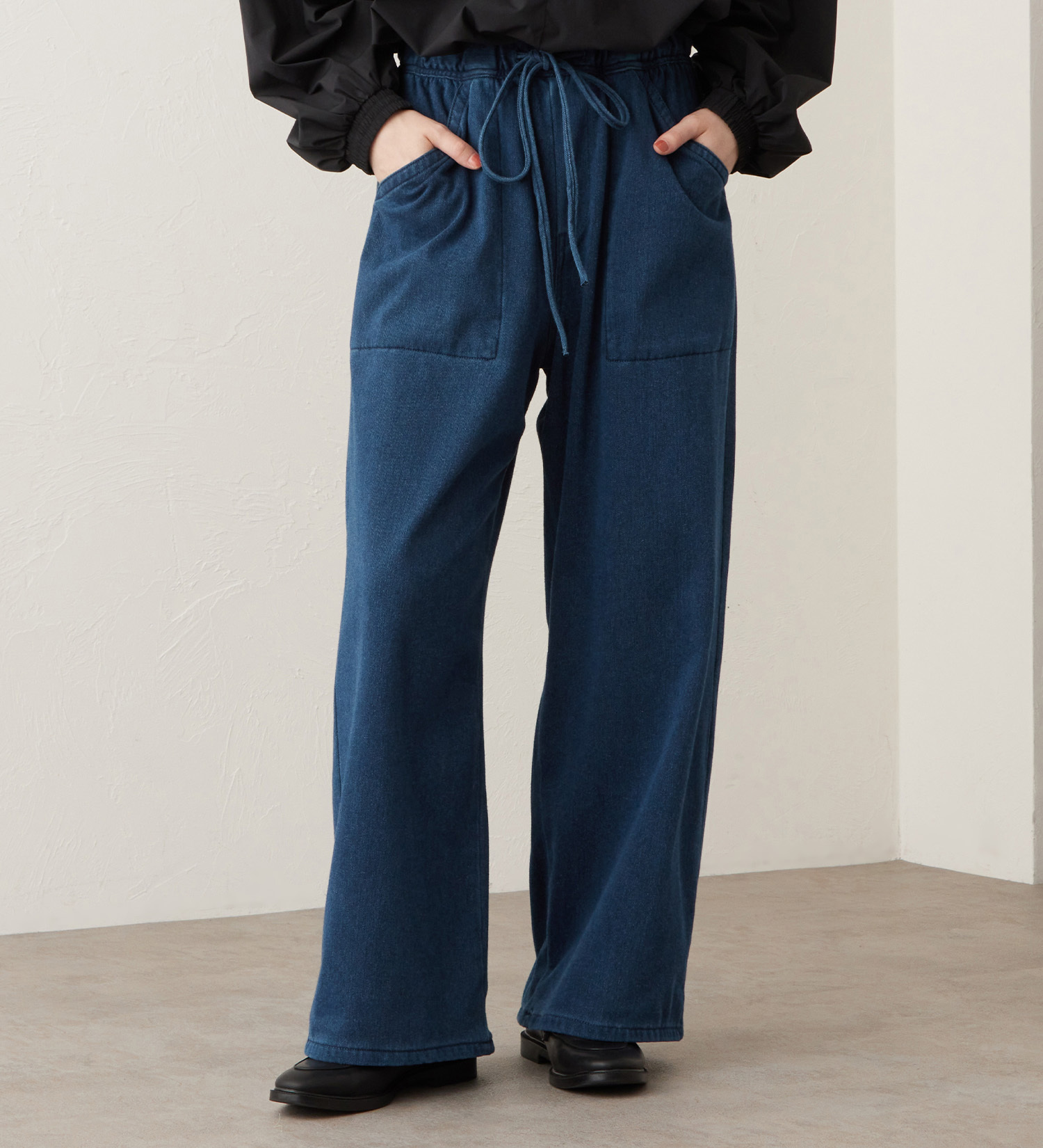 Lee(リー)の【試着対象】EASY PAINTER PANTS / イージーペインターパンツ ニットデニム【暖】|パンツ/デニム/ジーンズパンツ/レディース|中色ブルー