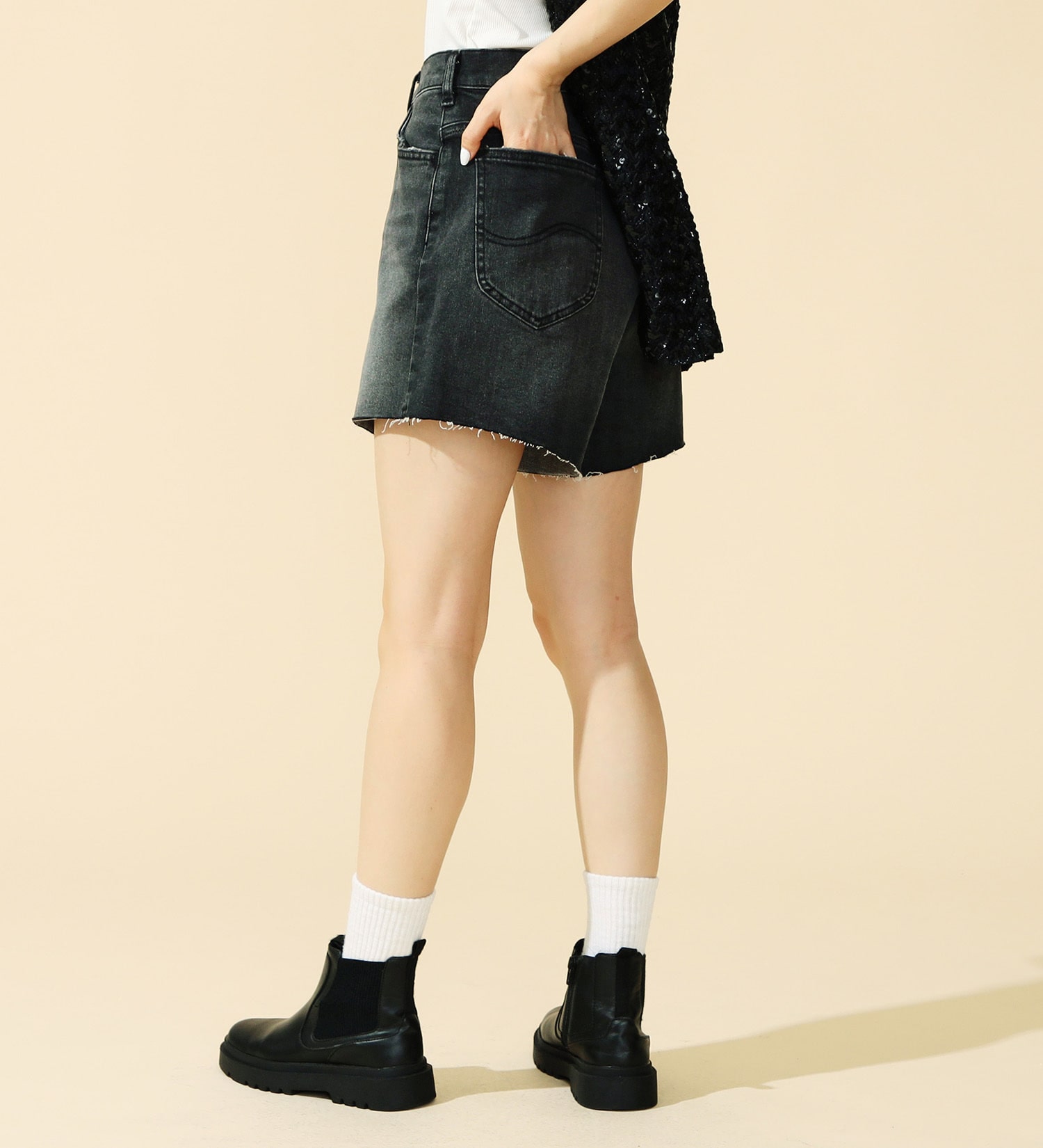 Lee(リー)の【SUMMER SALE】【豊富なサイズ展開】Lee BABE ストレッチ/ショートデニムパンツ XS-4L セットアップ対応|パンツ/パンツ/レディース|ブラックデニム