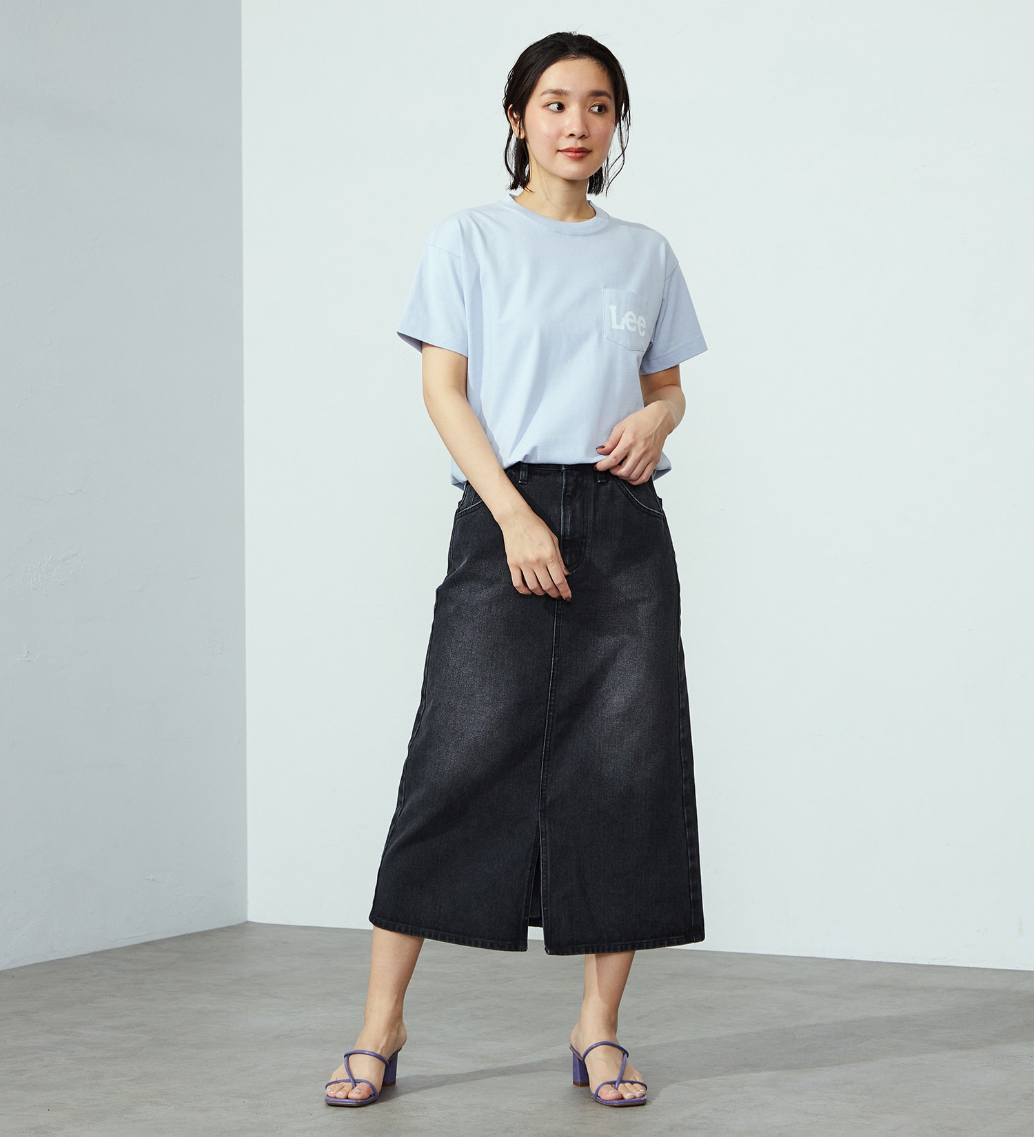 Lee(リー)の【豊富なサイズ展開】Lee BABE ストレッチ/ミドル丈デニムスカート XS-XL セットアップ可|スカート/デニムスカート/レディース|ブラックデニム