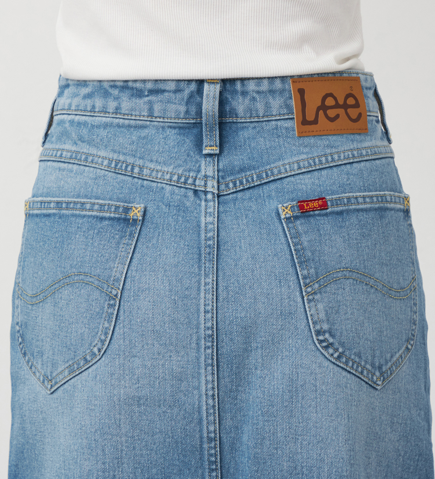 Lee(リー)のLee BABE ストレッチ/ミドル丈デニムスカート 【豊富なサイズ展開XS-XL】|スカート/デニムスカート/レディース|淡色ブルー