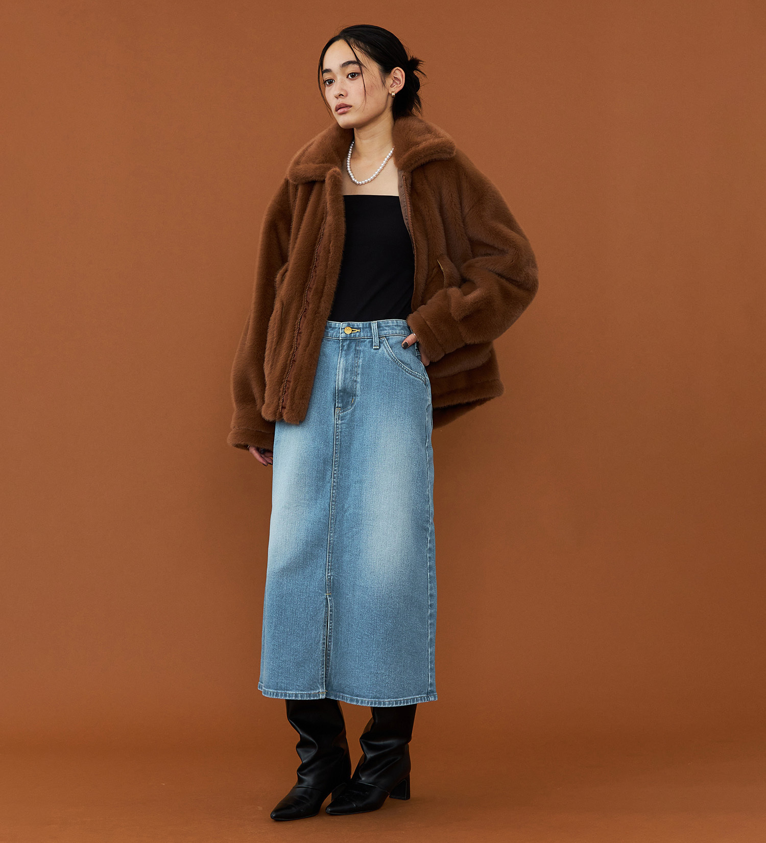 Lee(リー)のLee BABE ストレッチ/ミドル丈デニムスカート 【豊富なサイズ展開XS-XL】|スカート/デニムスカート/レディース|淡色ブルー