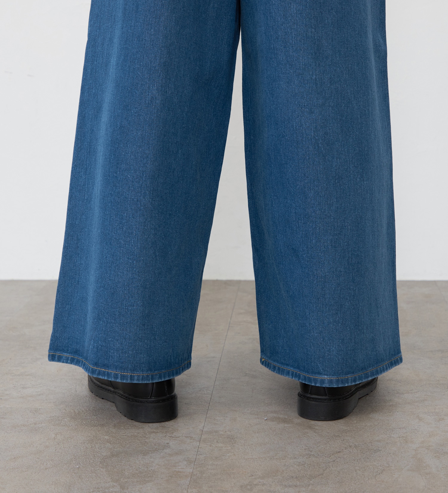 Lee(リー)の【試着対象】【X-LINE】WIDEST JEANS/最も太いバギーデニムパンツ|パンツ/デニム/ジーンズパンツ/メンズ|中色ブルー