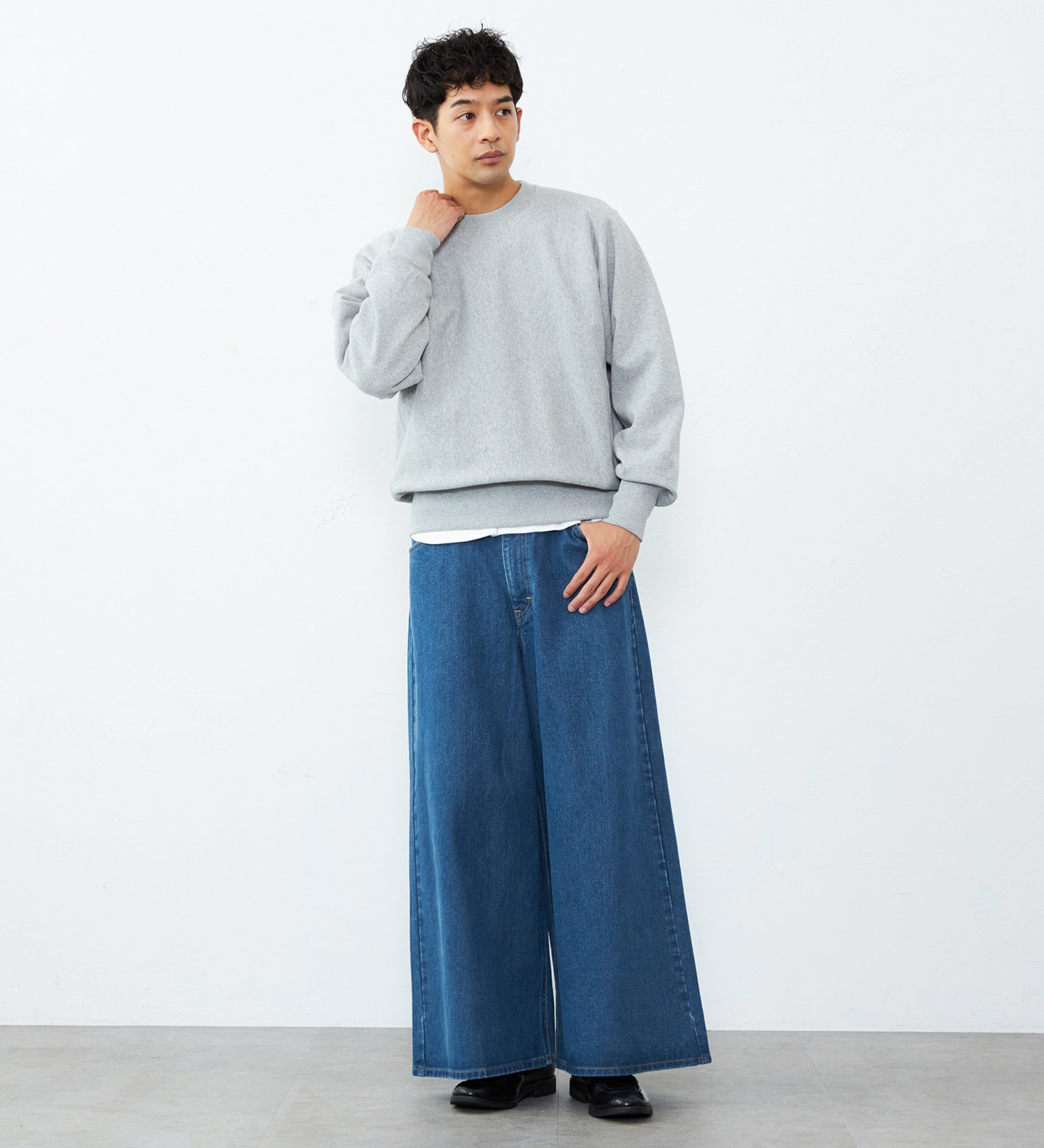 Lee(リー)の【試着対象】【X-LINE】WIDEST JEANS/最も太いバギーデニムパンツ|パンツ/デニム/ジーンズパンツ/メンズ|中色ブルー
