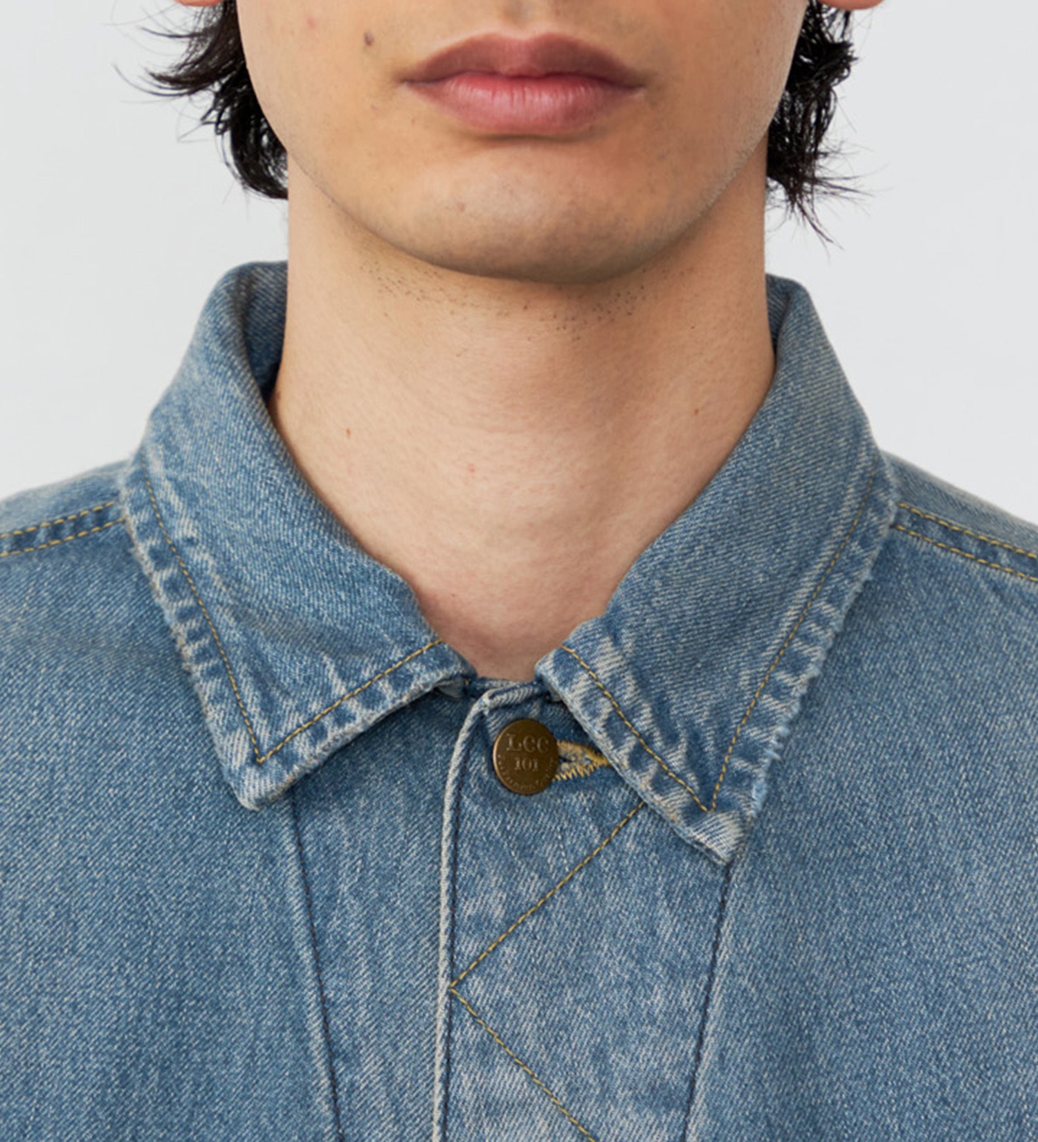 Lee(リー)の【予約】【101 100周年】RIDERS101 WIDE JACKET/ライダース ワイドデニムジャケット|ジャケット/アウター/デニムジャケット/メンズ|中色ブルー