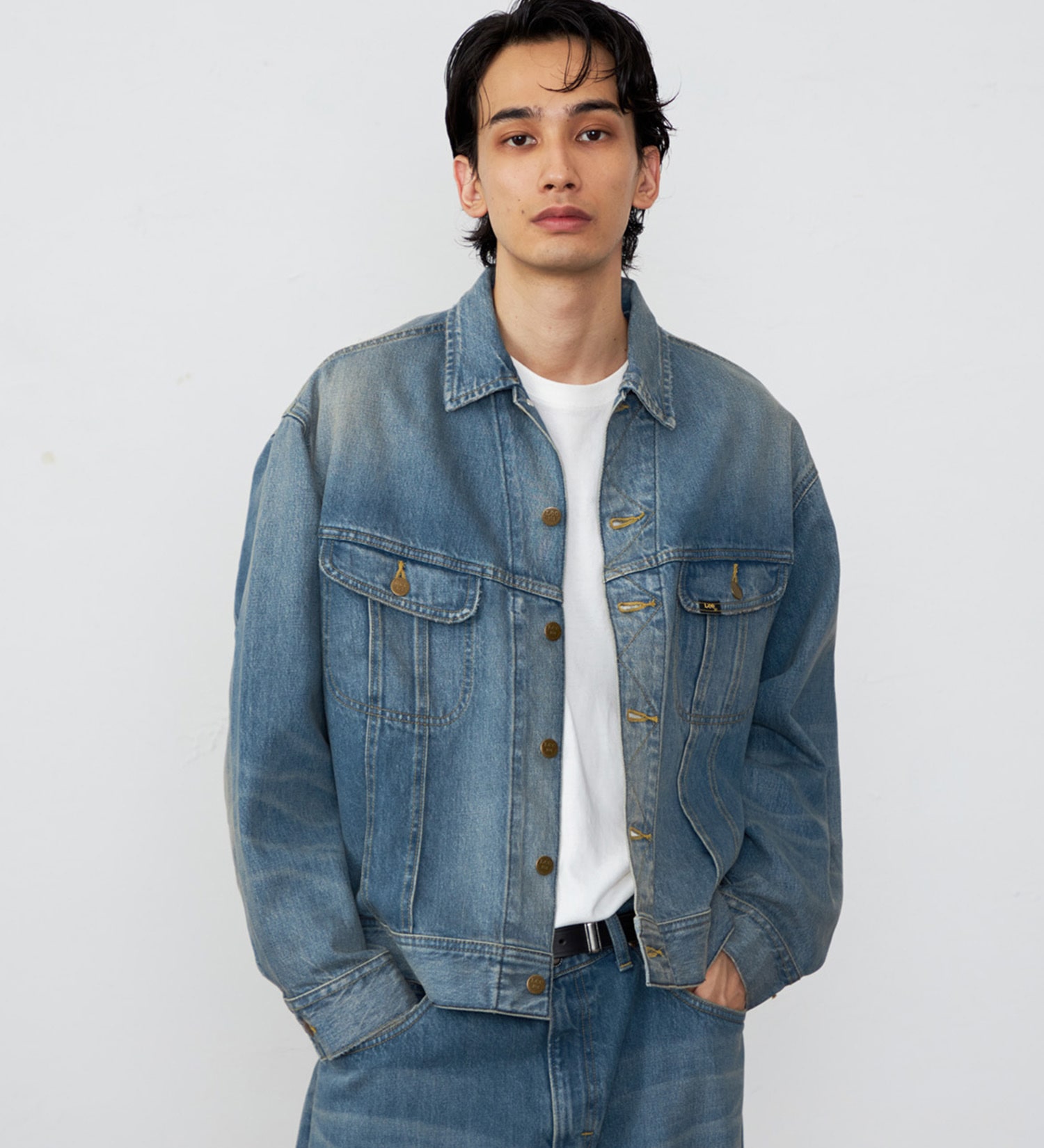 Lee(リー)の【予約】【101 100周年】RIDERS101 WIDE JACKET/ライダース ワイドデニムジャケット|ジャケット/アウター/デニムジャケット/メンズ|中色ブルー