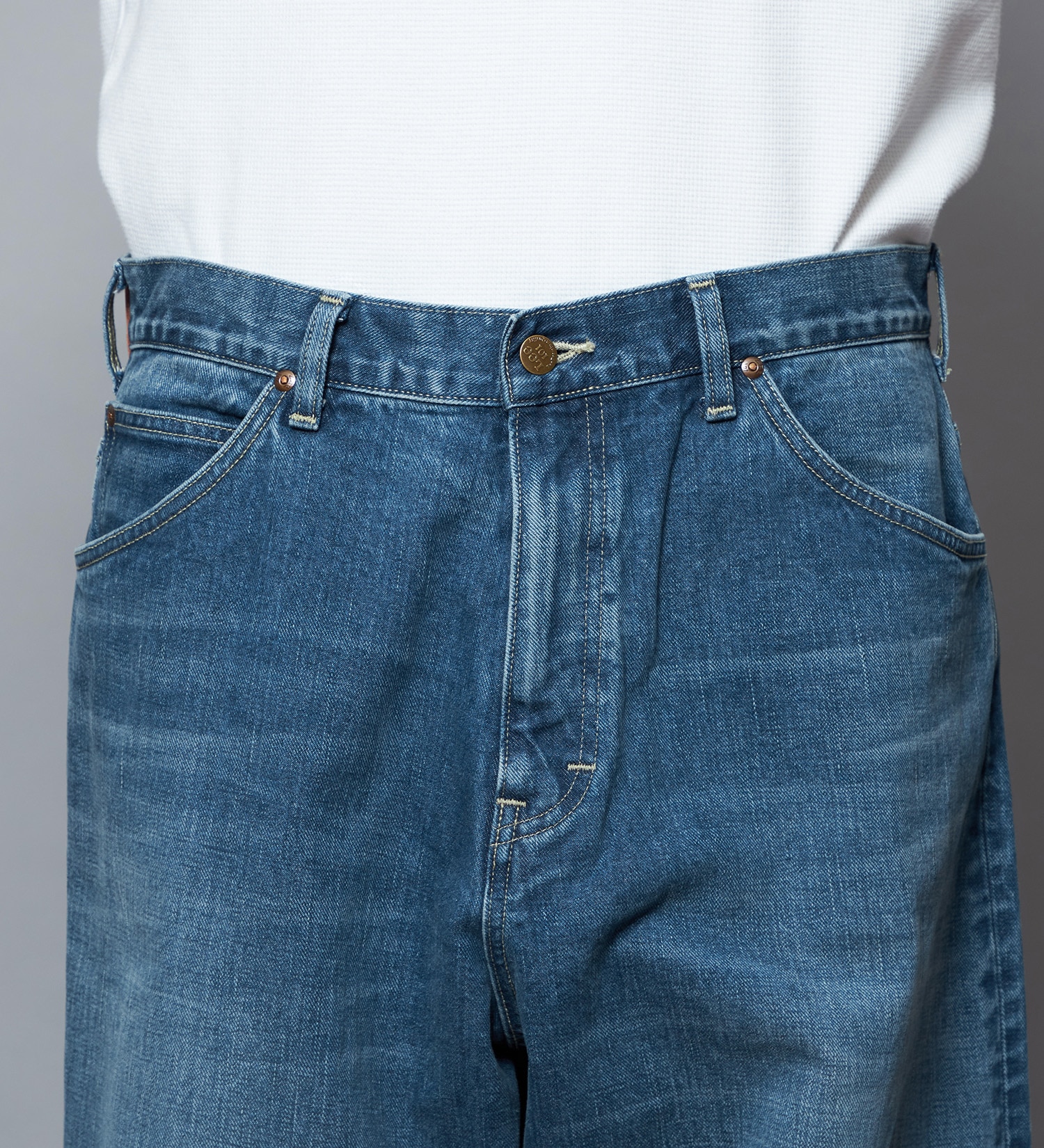 Lee(リー)の【予約】【101 101周年記念特別モデル】ANNIVERSARY 101-Z WIDE ワイドデニムパンツ セットアップ可|パンツ/デニム/ジーンズパンツ/メンズ|中色ブルー