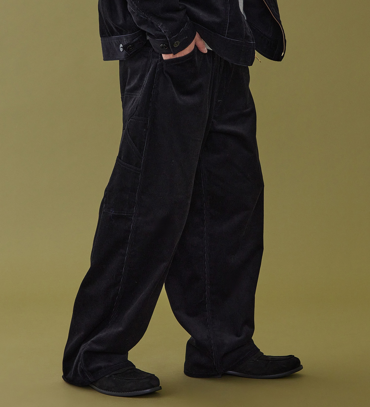 Lee(リー)のSUPERSIZED ビッグシルエットペインターコーデュロイパンツ/DUNGAREES セットアップ対応|パンツ/パンツ/メンズ|チャコール