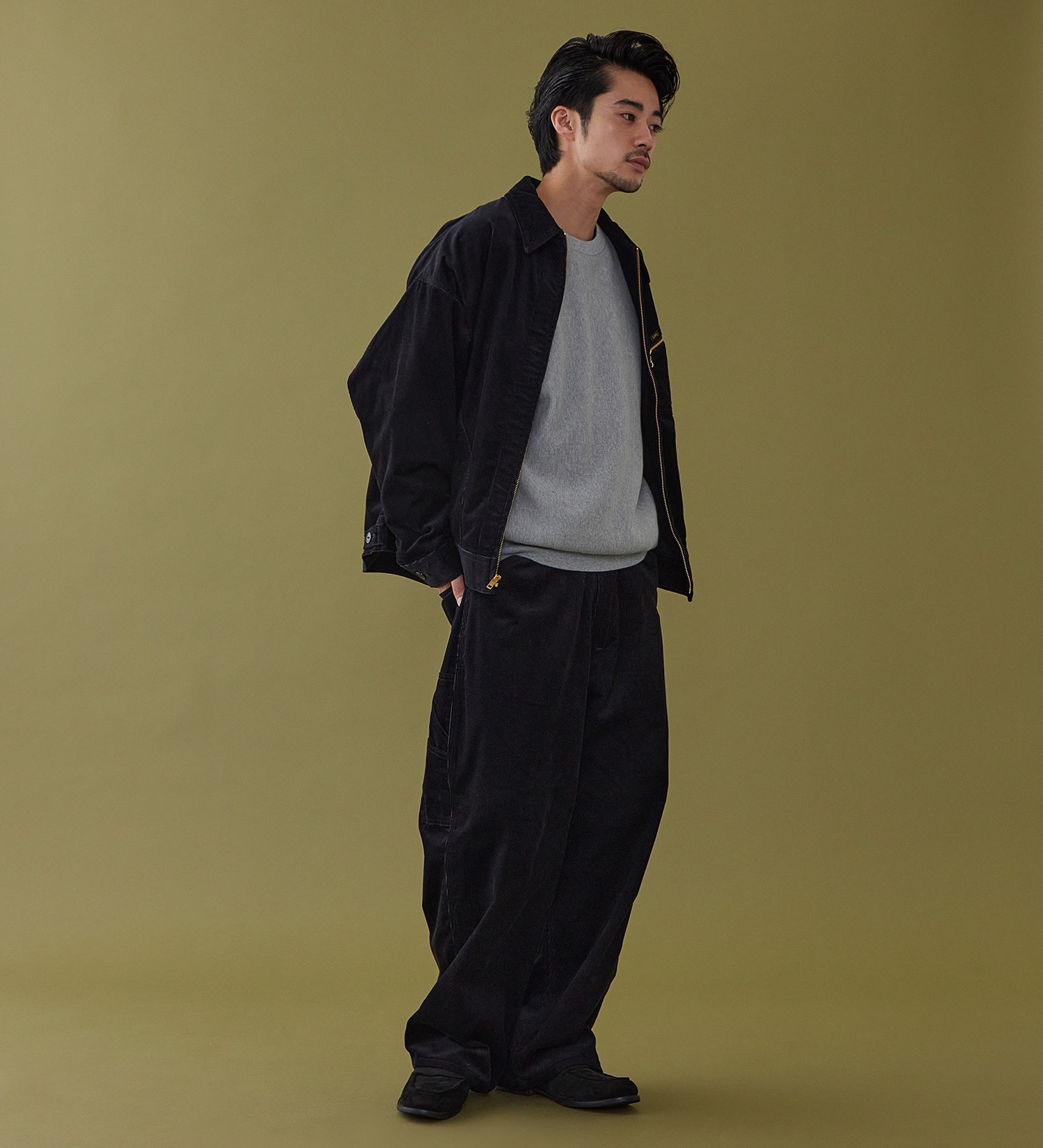 Lee(リー)のSUPERSIZED ビッグシルエットペインターコーデュロイパンツ/DUNGAREES セットアップ対応|パンツ/パンツ/メンズ|チャコール