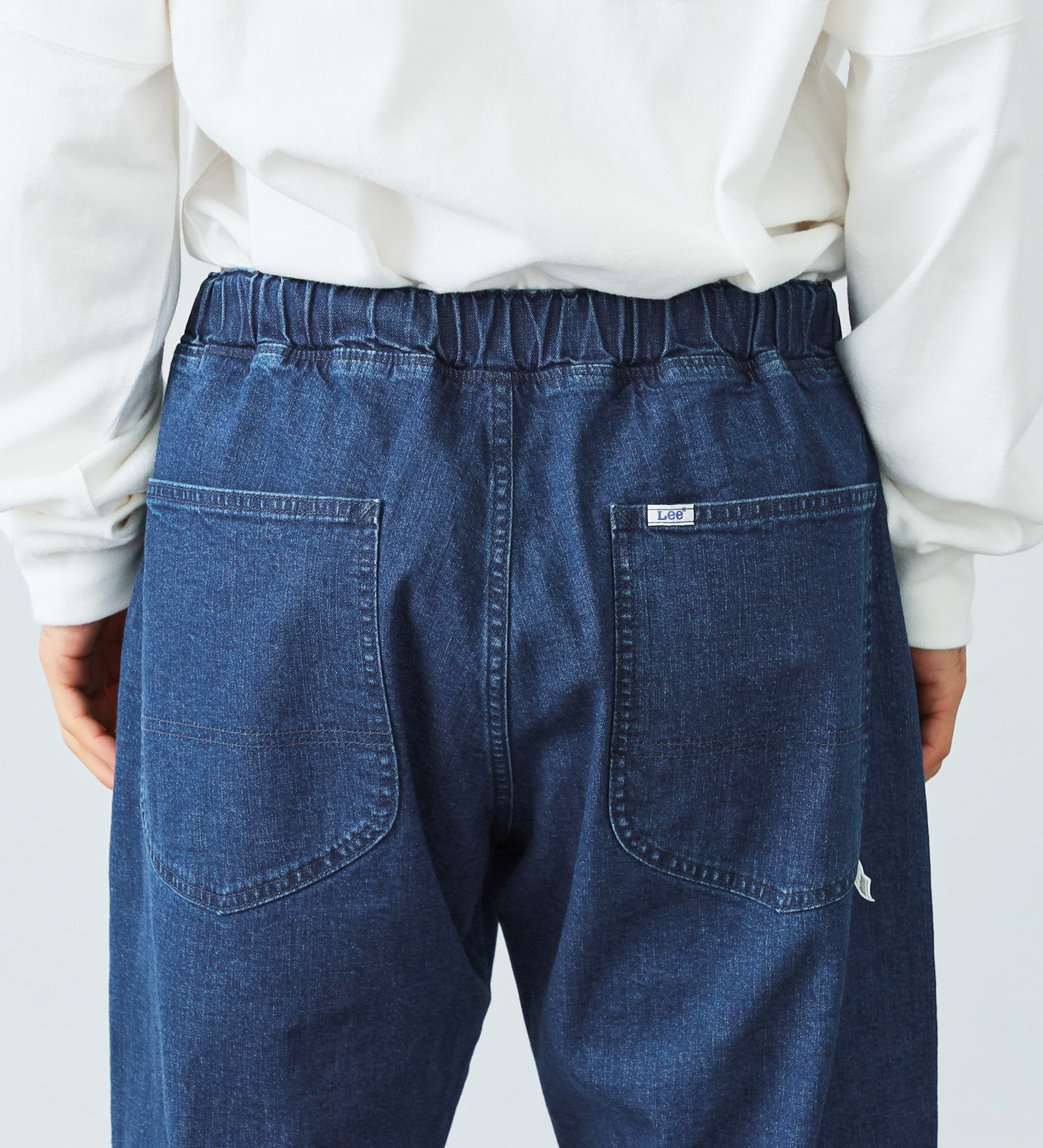 Lee(リー)の【XSからXXLまでを1サイズでカバーする】FLeeasy イージーパンツ|パンツ/デニムパンツ/メンズ|中色ブルー