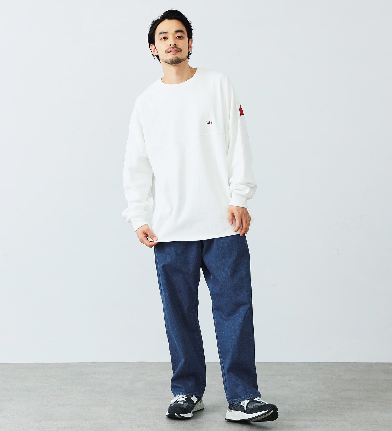 Lee(リー)の【XSからXXLまでを1サイズでカバーする】FLeeasy イージーパンツ|パンツ/デニムパンツ/メンズ|中色ブルー
