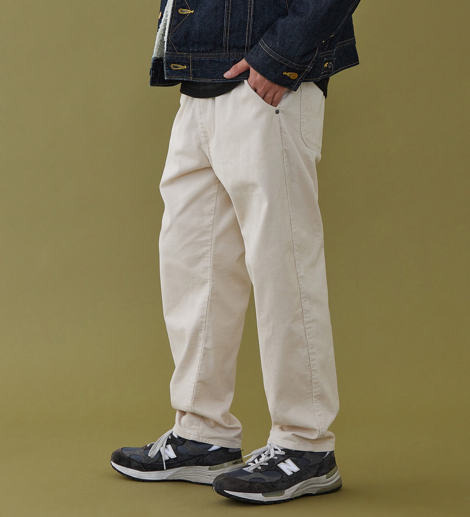 Lee(リー)の【試着対象】FLeeasy / ワイドシルエット イージーパンツ【コーデュロイ】【暖】|パンツ/パンツ/メンズ|オフホワイト