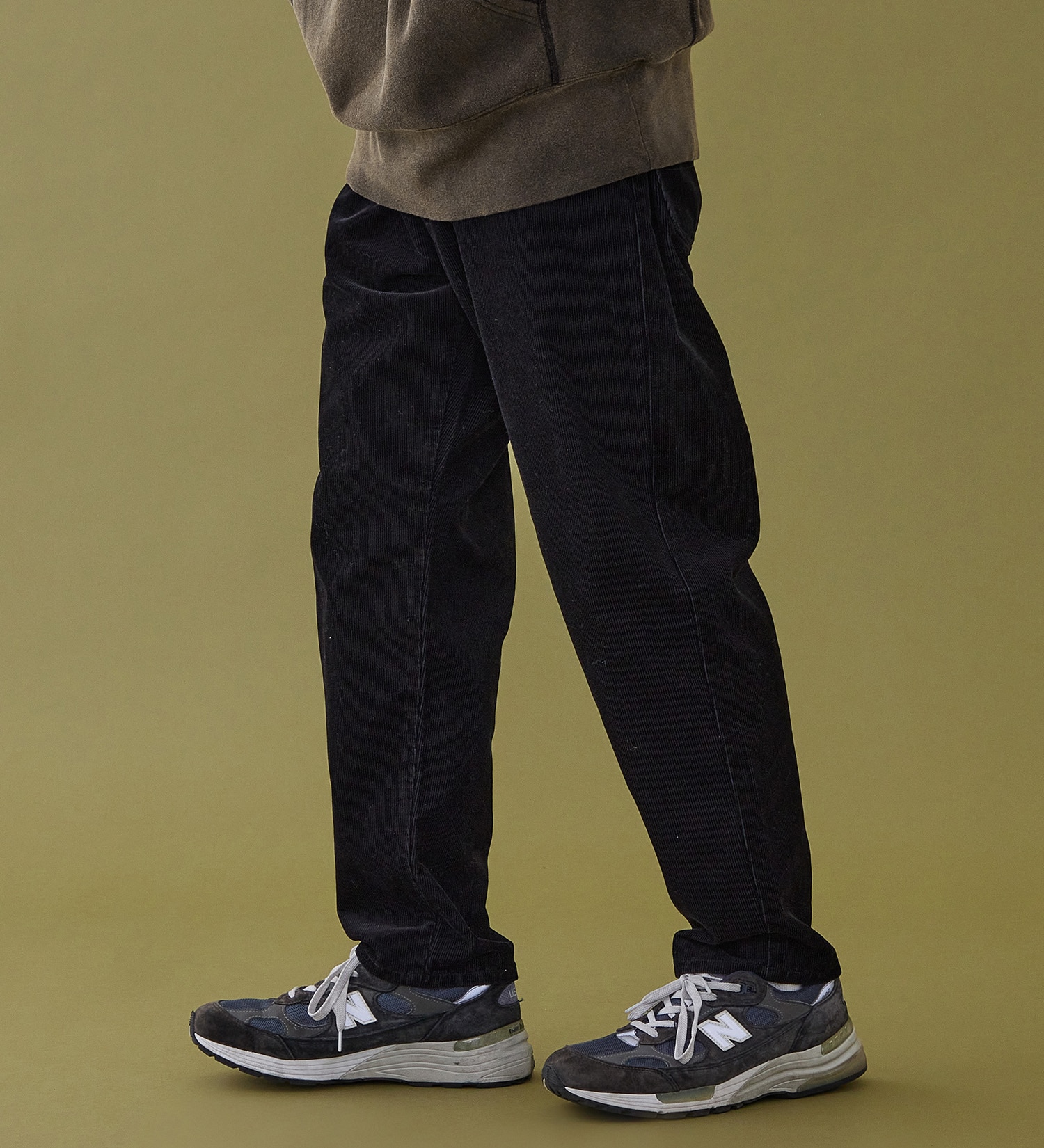 Lee(リー)の【試着対象】FLeeasy / ワイドシルエット イージーパンツ【コーデュロイ】【暖】|パンツ/パンツ/メンズ|ブラック
