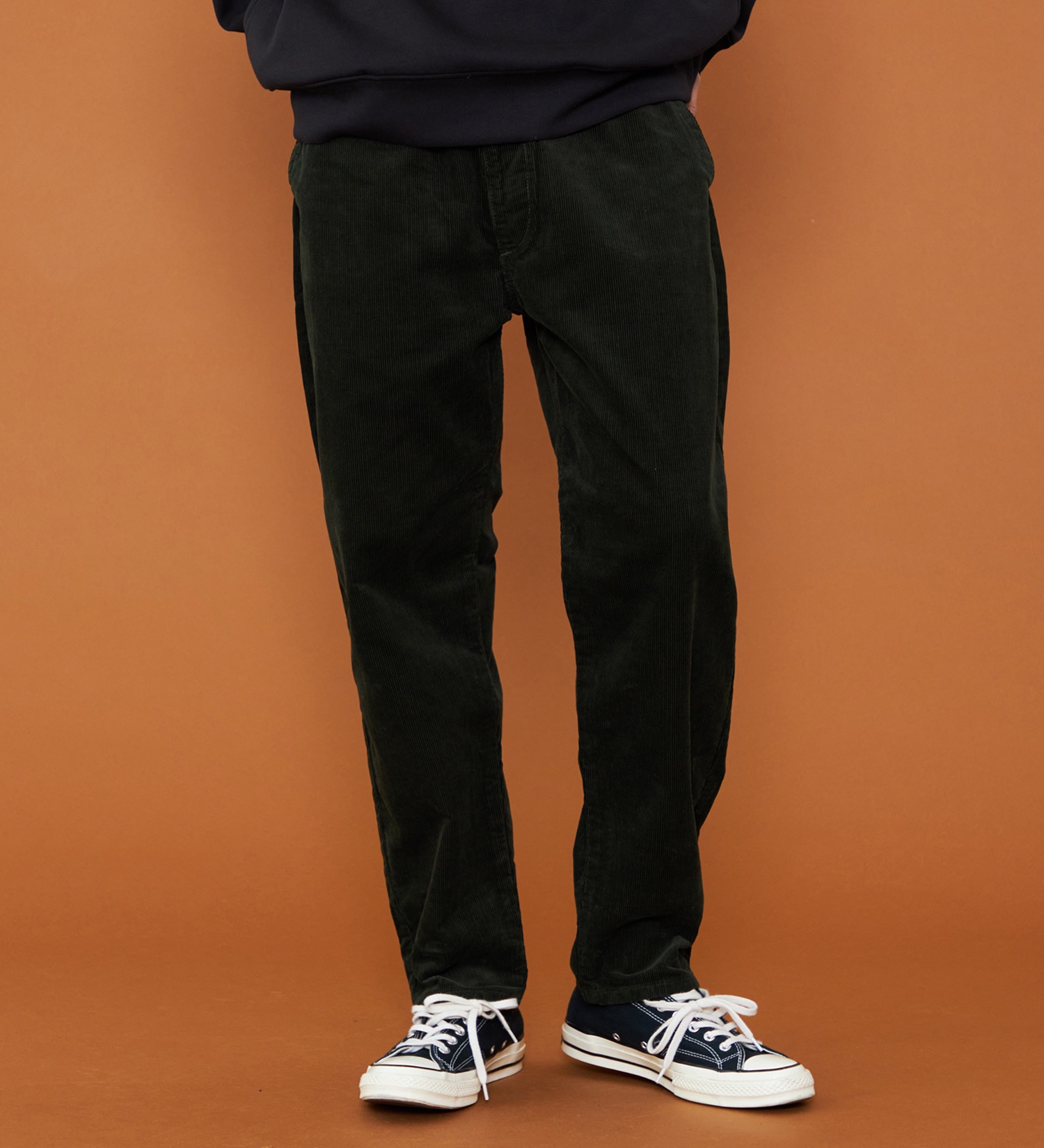 Lee(リー)の【試着対象】【暖】FLeeasy CORDUROY すっきりナロー/イージーパンツ|パンツ/パンツ/メンズ|ダークグリーン