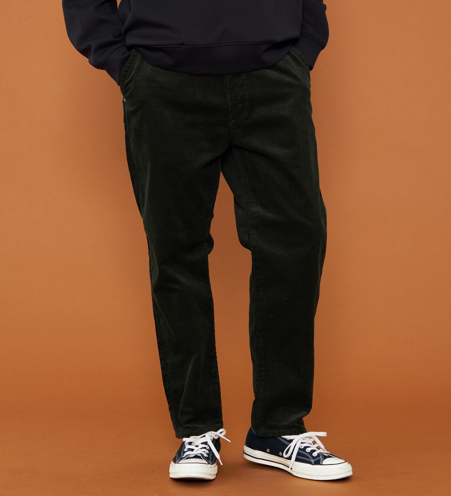 Lee(リー)の【試着対象】【暖】FLeeasy CORDUROY すっきりナロー/イージーパンツ|パンツ/パンツ/メンズ|ダークグリーン