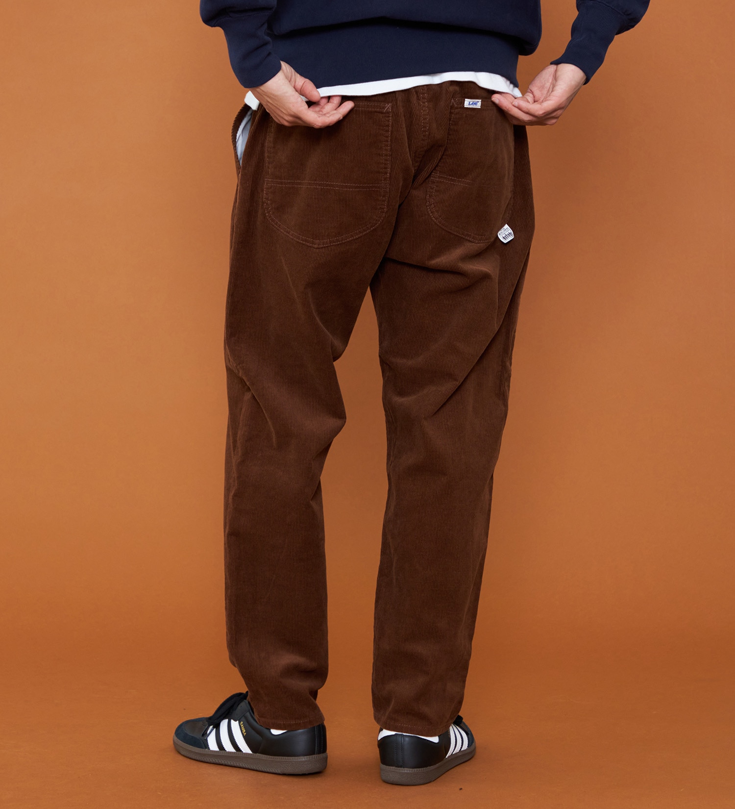 Lee(リー)の【試着対象】【暖】FLeeasy CORDUROY すっきりナロー/イージーパンツ|パンツ/パンツ/メンズ|ブラウン